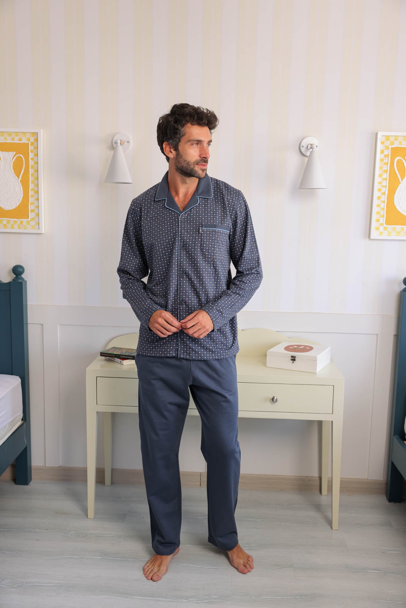 بيجاما رجالي ميلتون كلاسيك بزراير مطبوع