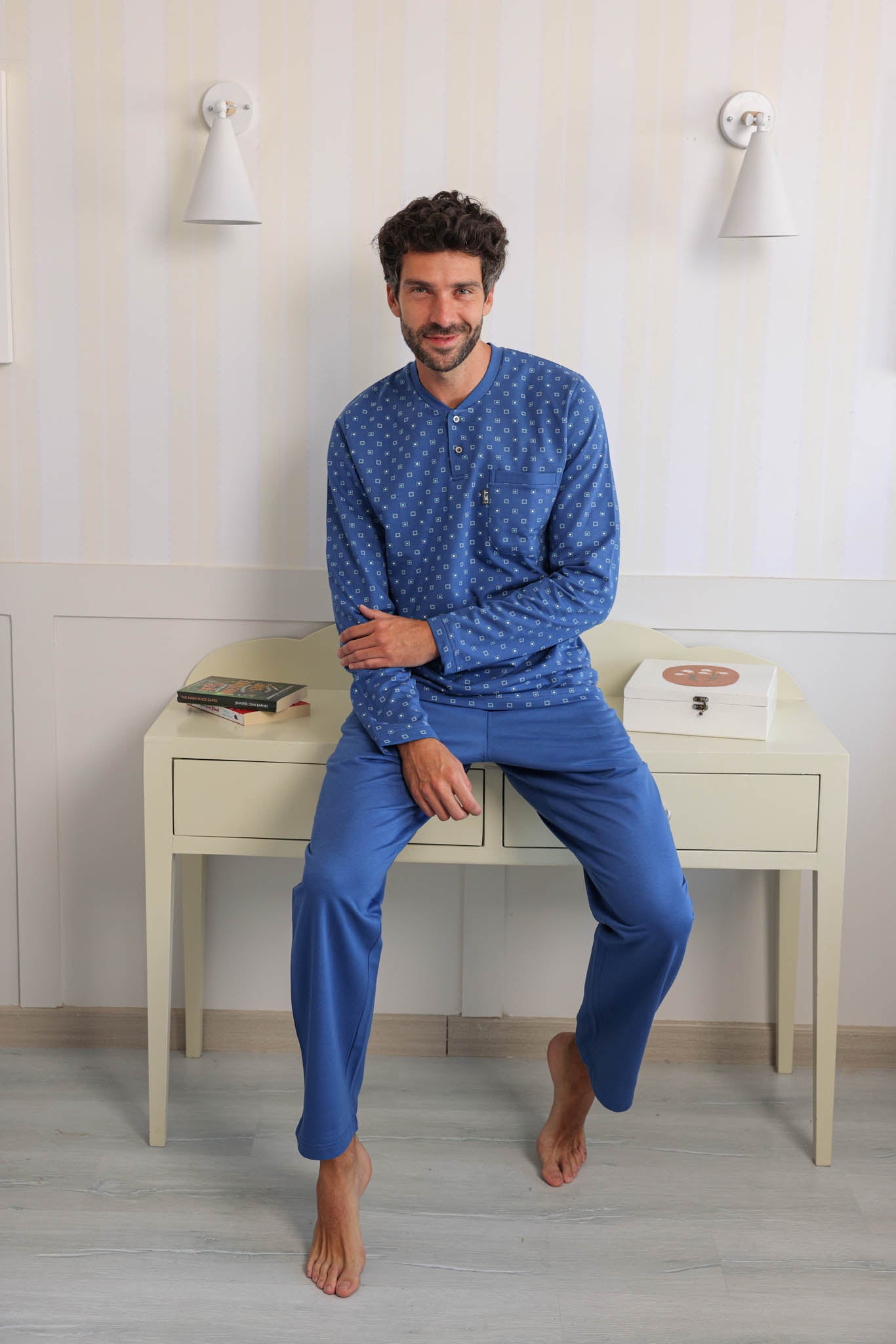 بيجاما ميلتون توب مطبوع روتاري بنطلون ساده