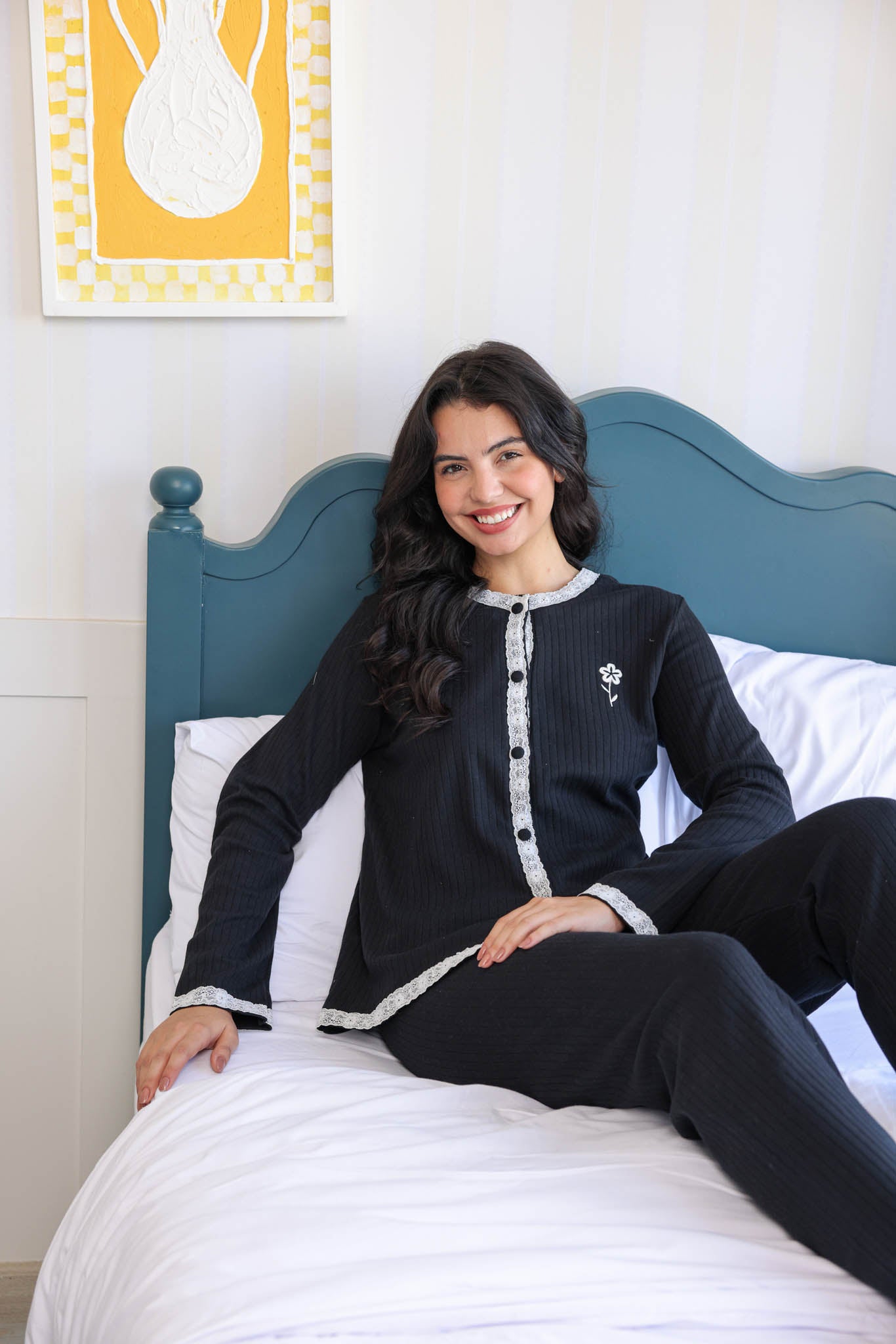 بيجاما كلاسيك بزراير انترلوك بدانتيل