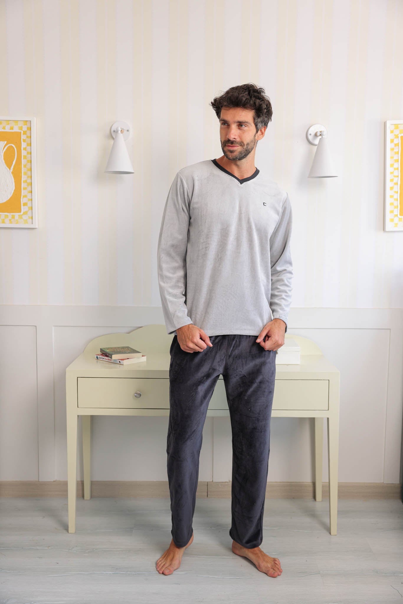 بيجاما رجالي قطيفه ساده رقبه سبعه