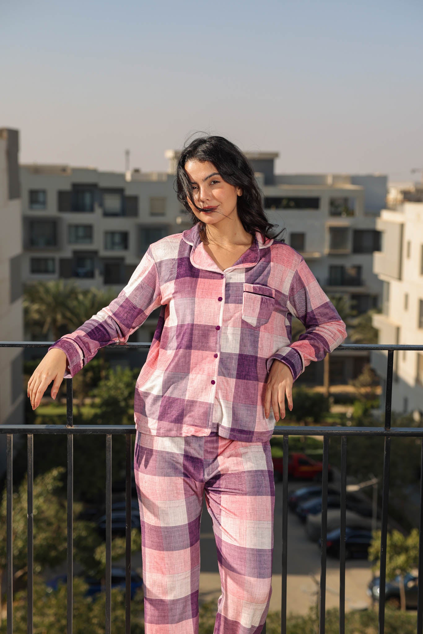 بيجاما قطيفه كلاسيك بزراير كاروهات