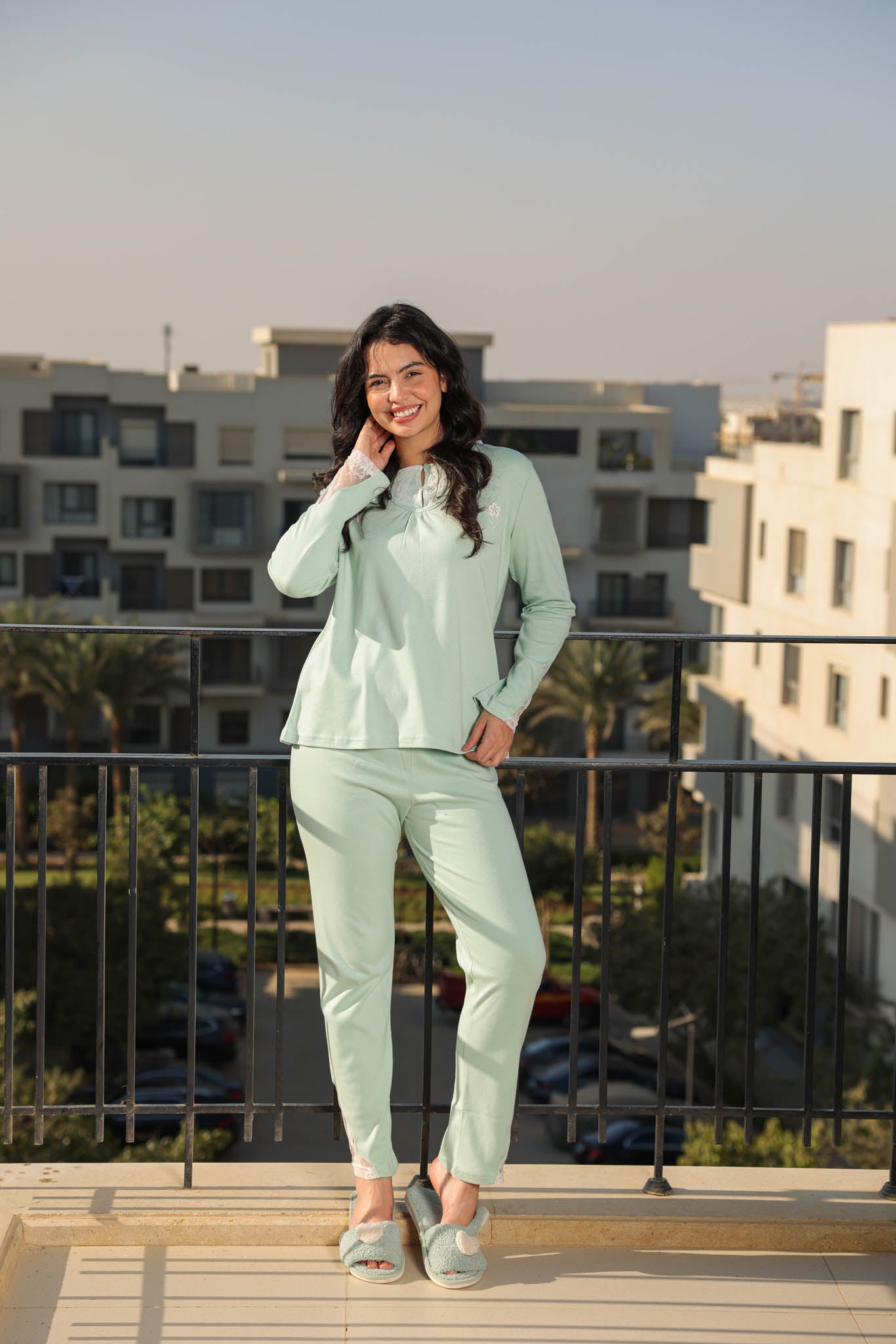 بيجاما ميلتون ساده بدانتيل