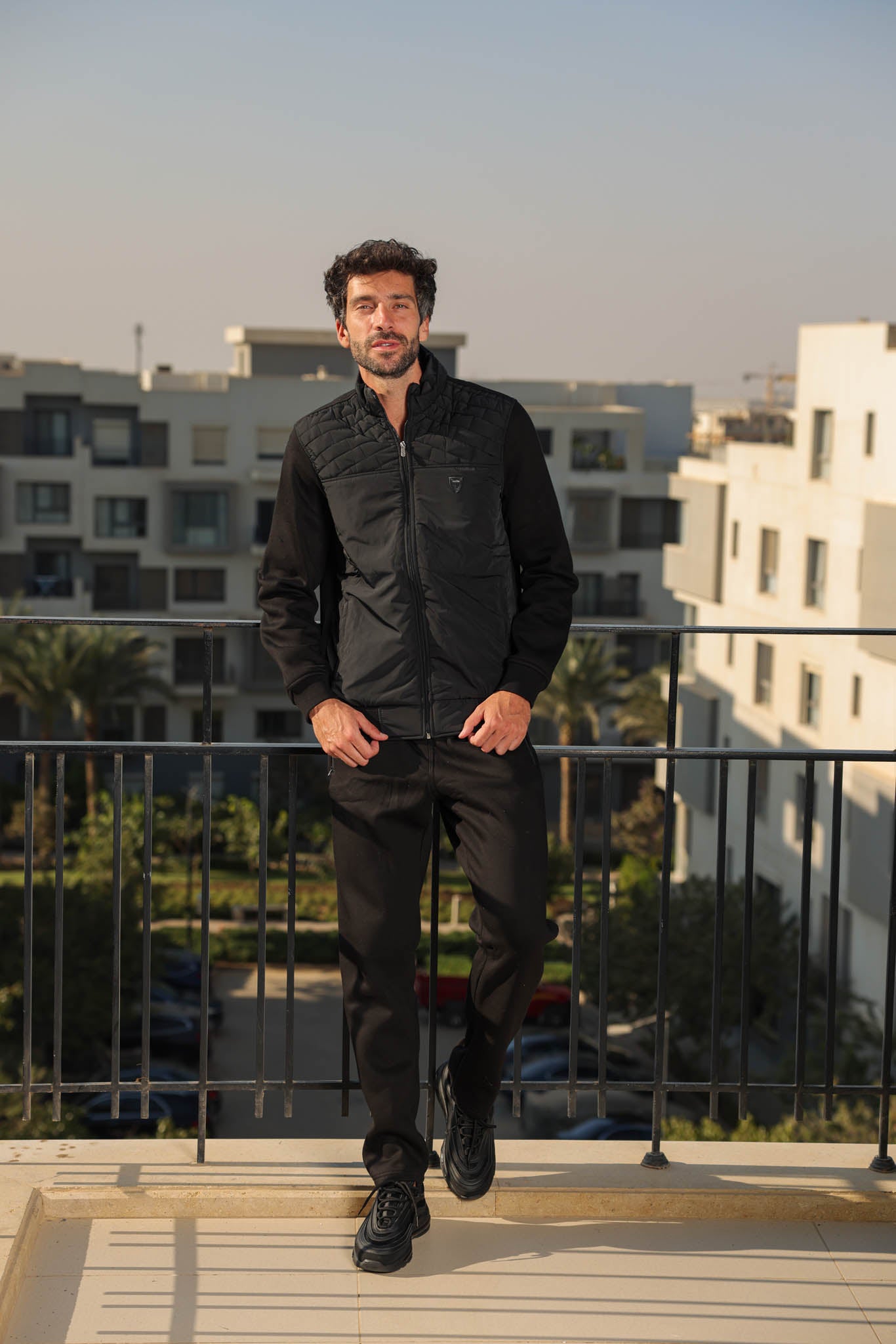 تريننج ميلتون بسوسته صدر وتربروف