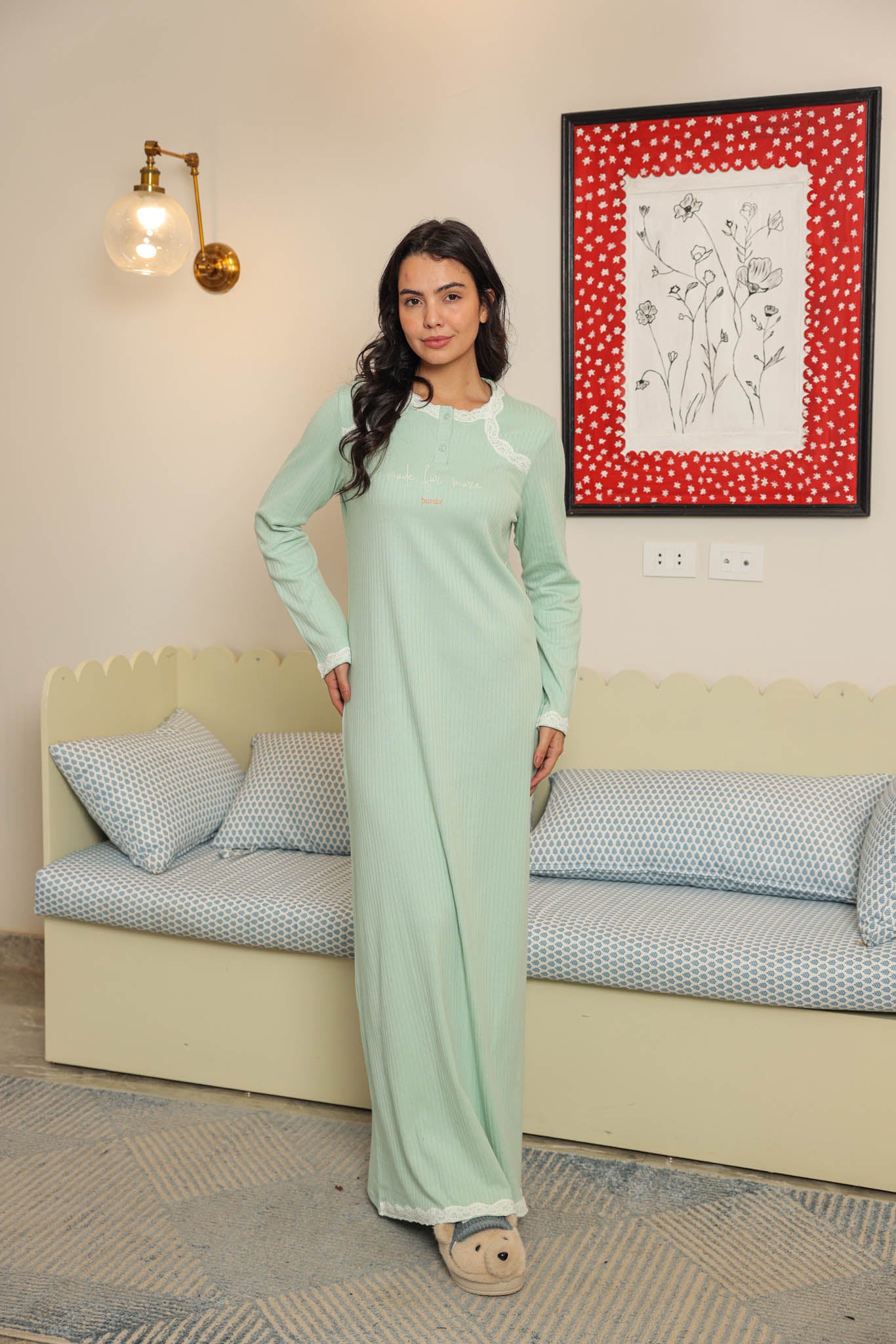 قميص بيت انترلوك مضلع بدانتيل