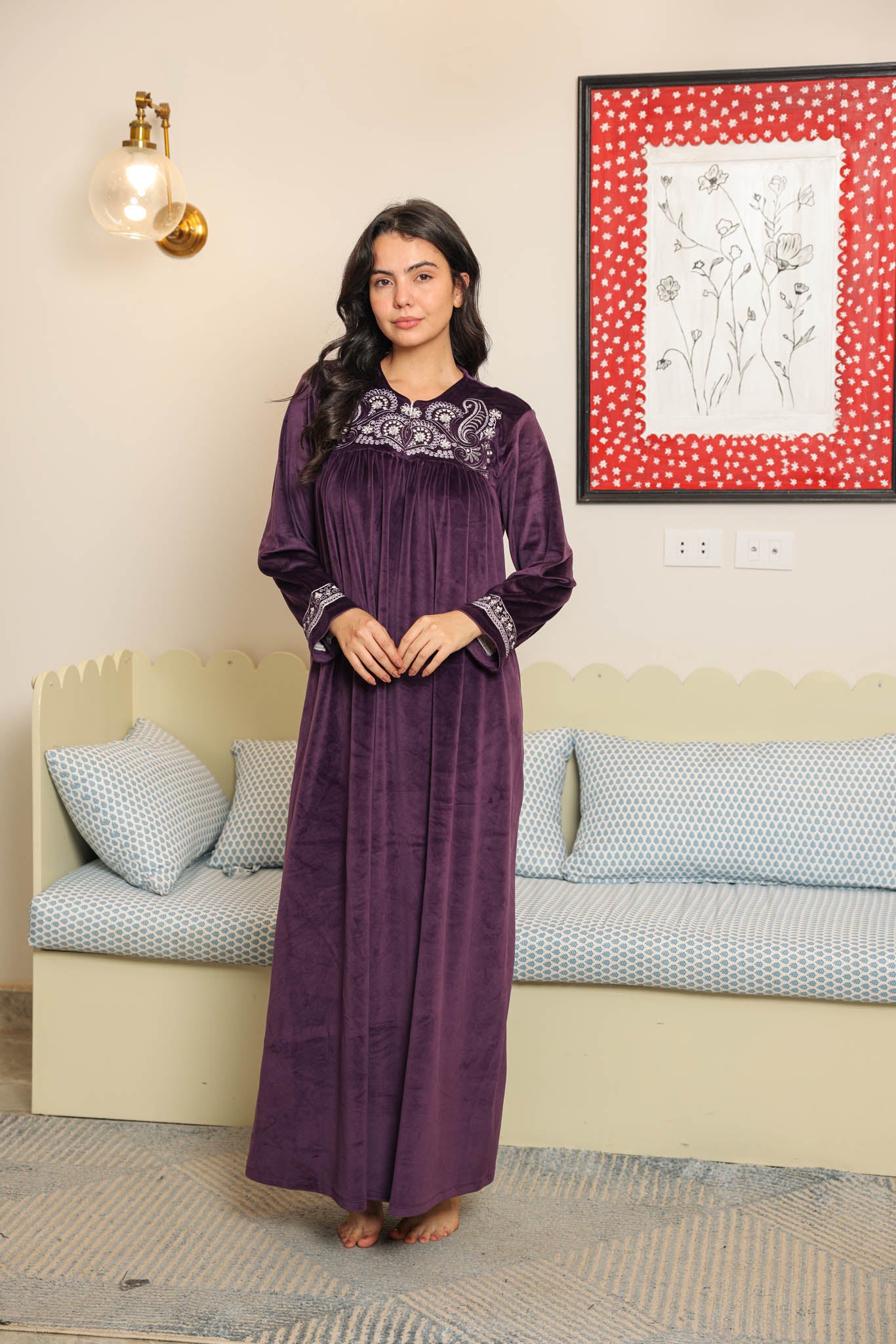 جلابيه قطيفه ساده مطرز بسفره