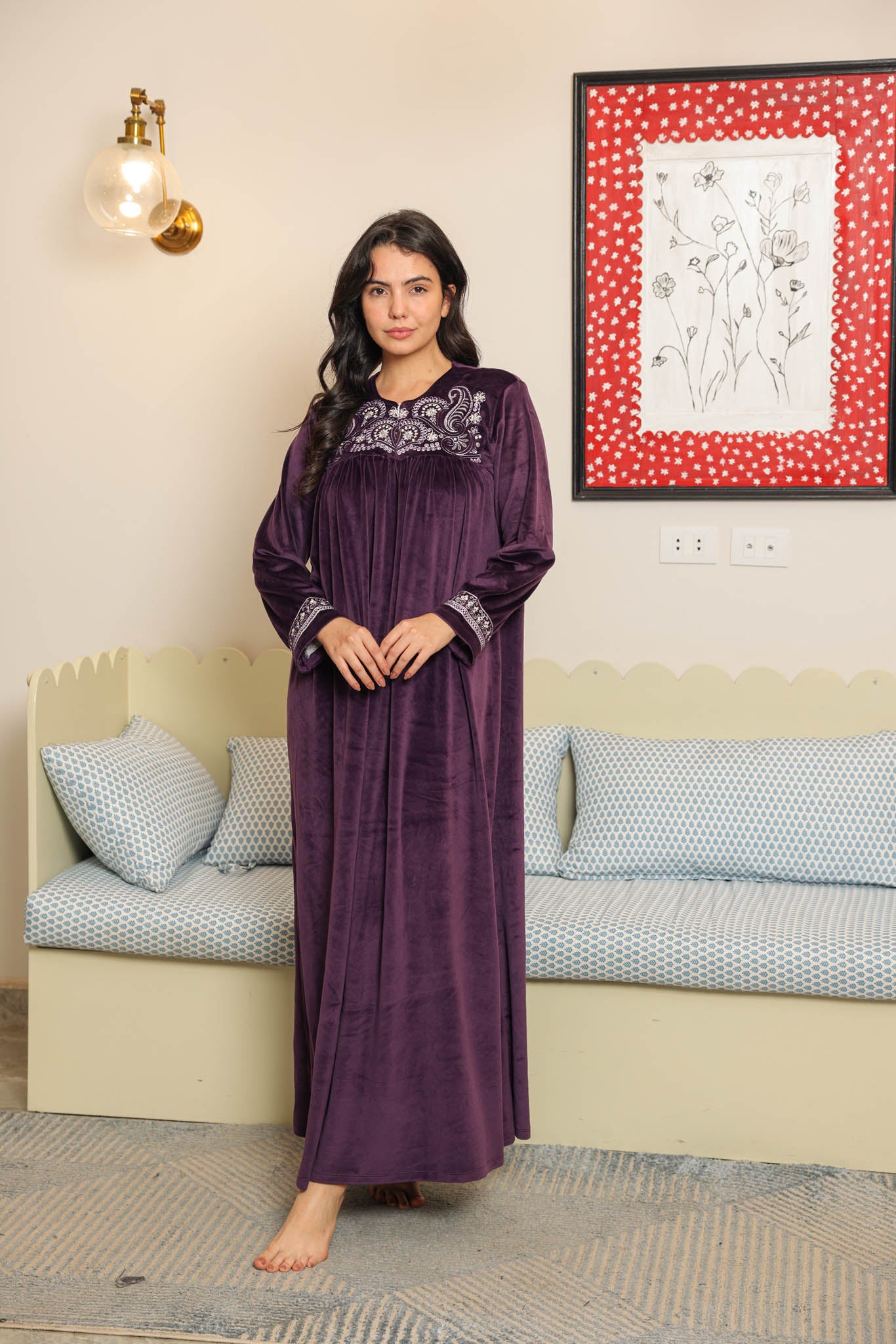 جلابيه قطيفه ساده مطرز بسفره