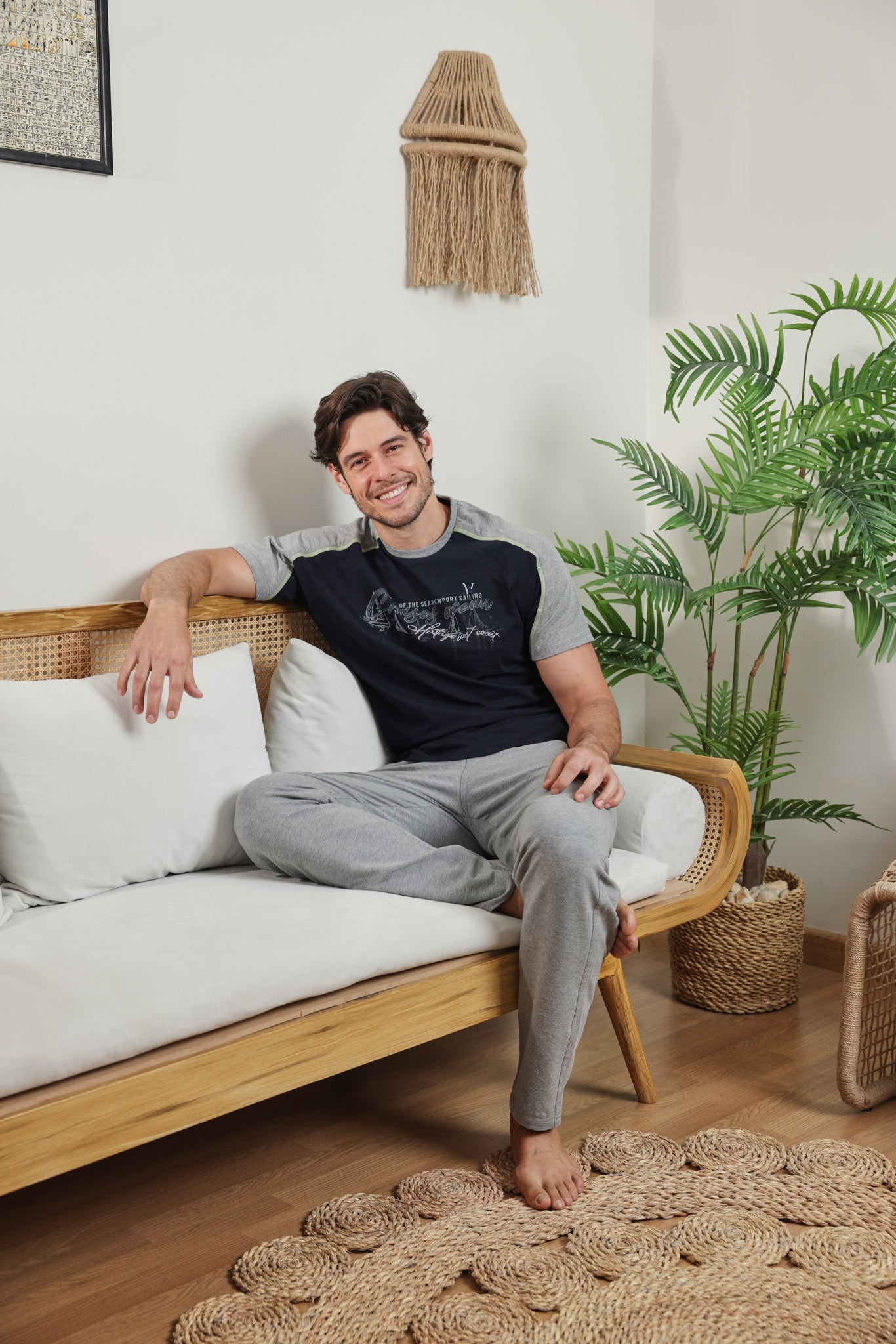 تريننج راوند بنطلون east coast