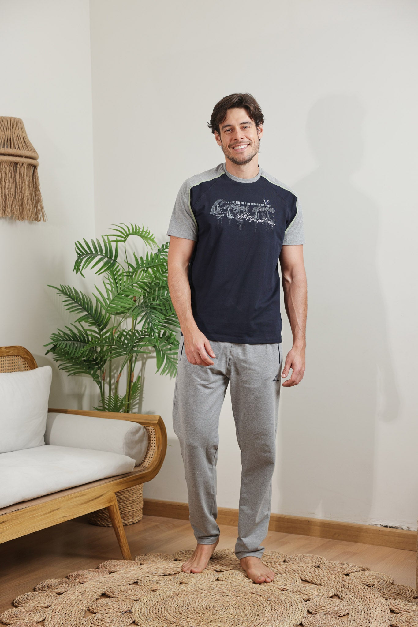 تريننج راوند بنطلون east coast