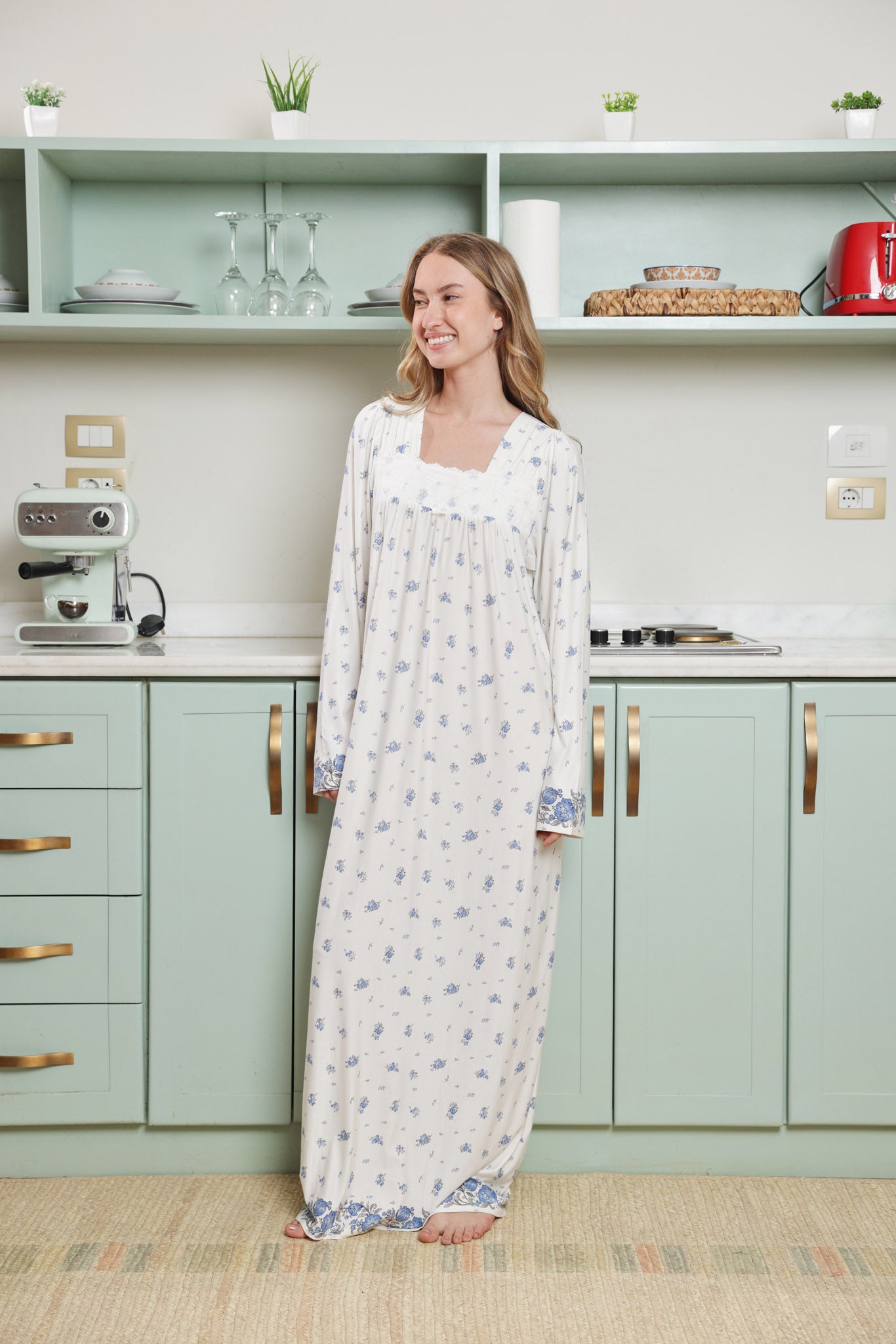 قميص ليكرا بكم مورا بسفره دانتيل