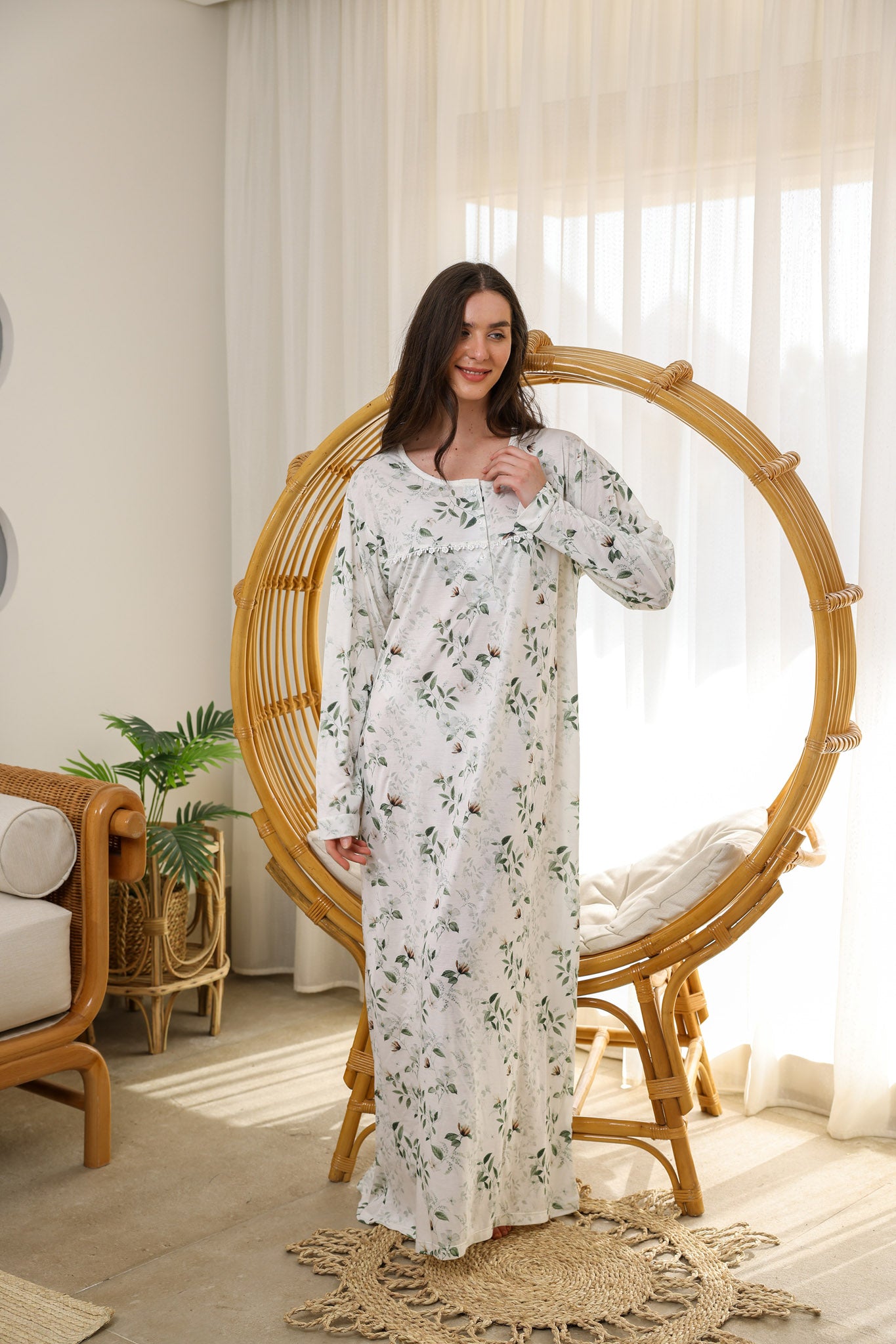 قميص حريمي كم بسفره بندا بزراير