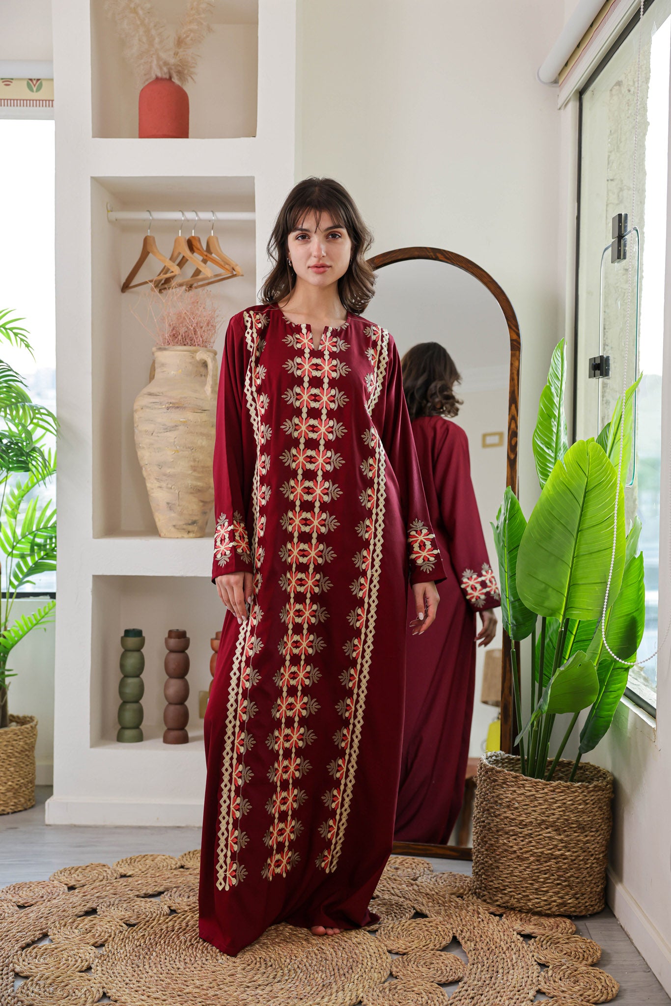 قميص داكرون ساده بكم مطرز 166