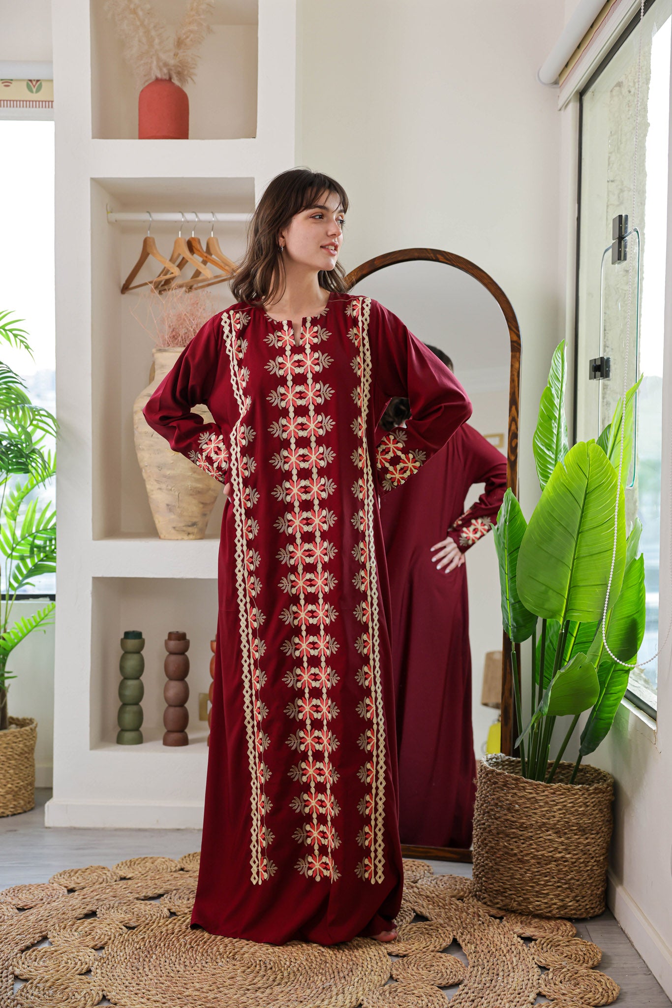 قميص داكرون ساده بكم مطرز 166