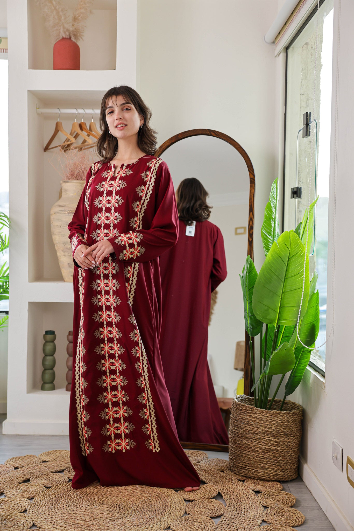 قميص داكرون ساده بكم مطرز 166