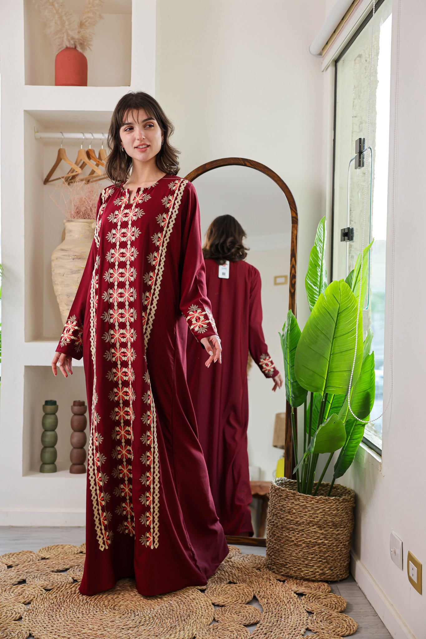 قميص داكرون ساده بكم مطرز 166