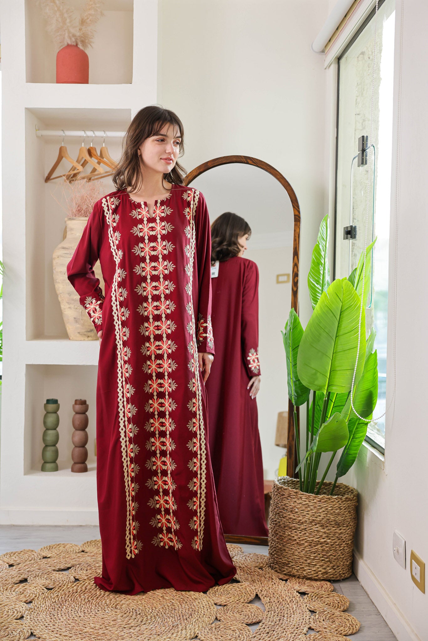 قميص داكرون ساده بكم مطرز 166