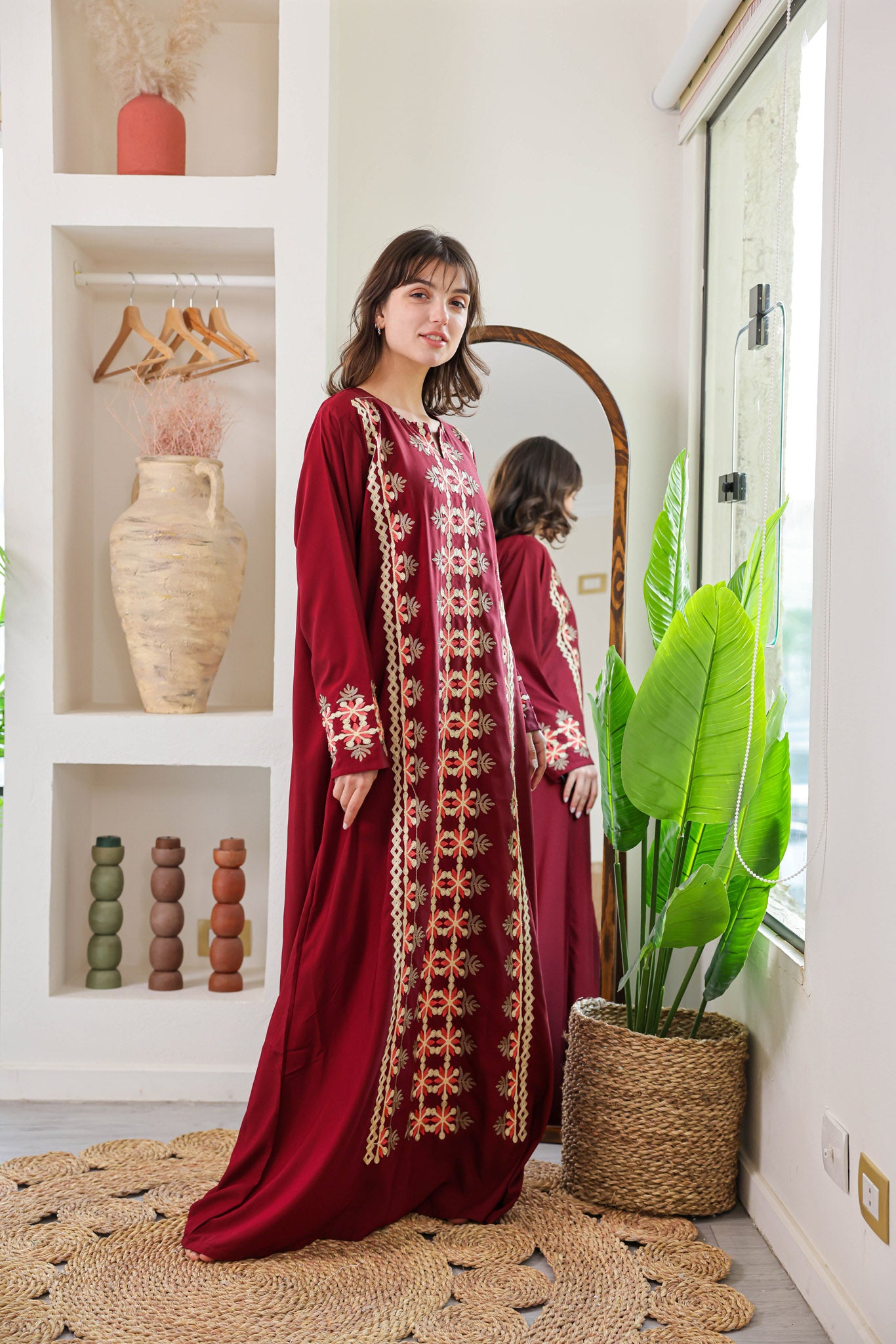 قميص داكرون ساده بكم مطرز 166