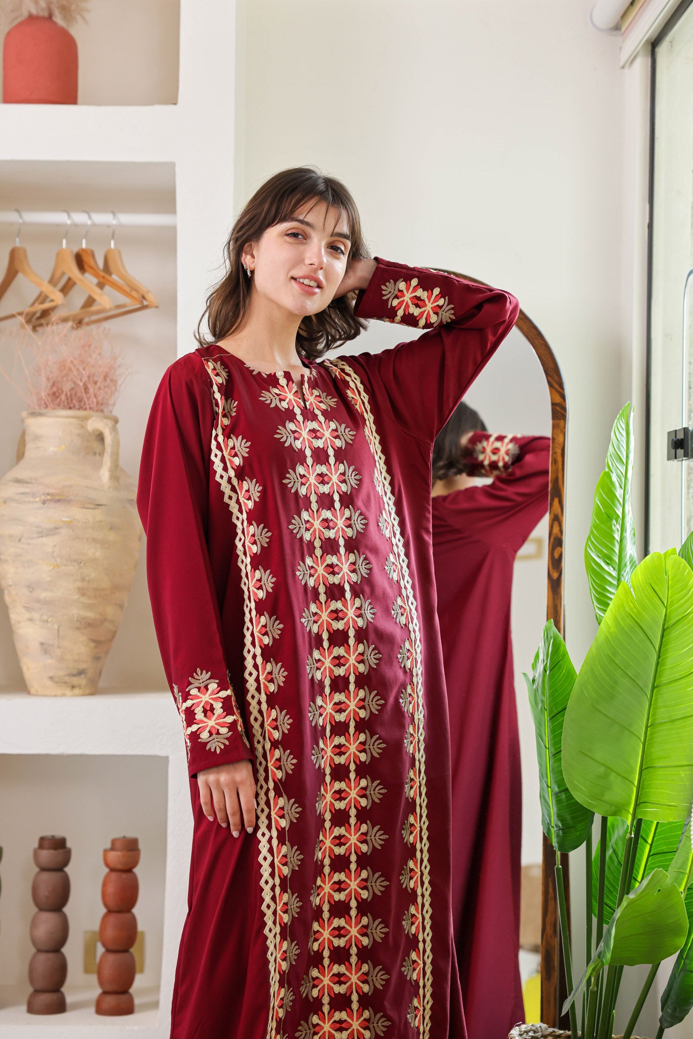 قميص داكرون ساده بكم مطرز 166