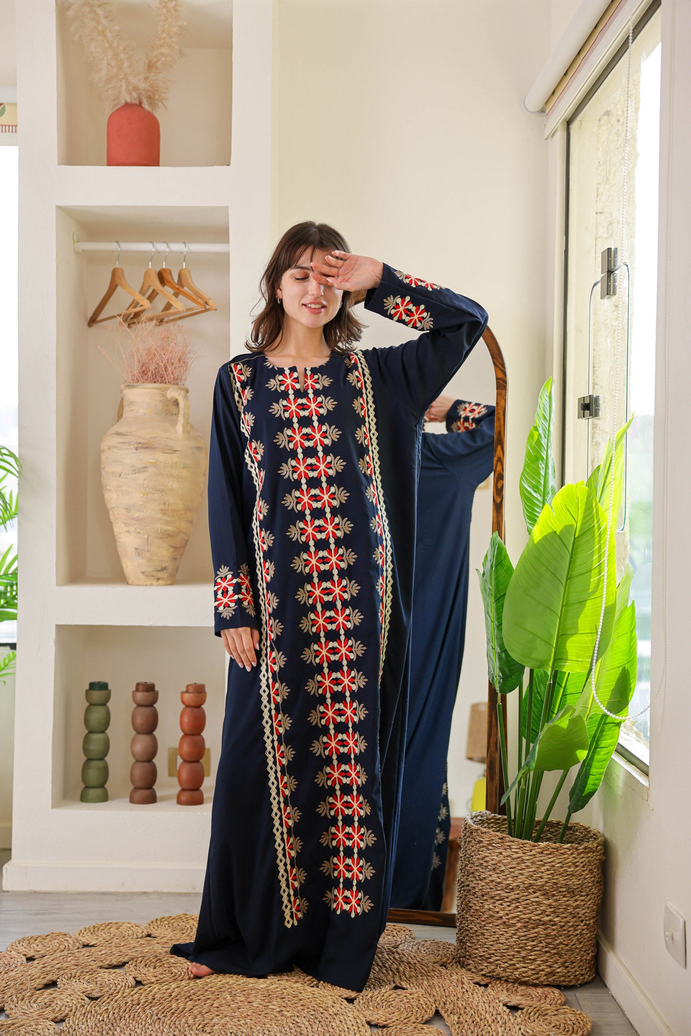 قميص داكرون ساده بكم مطرز 166