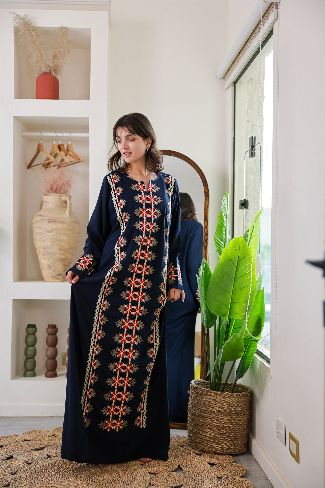 قميص داكرون ساده بكم مطرز 166