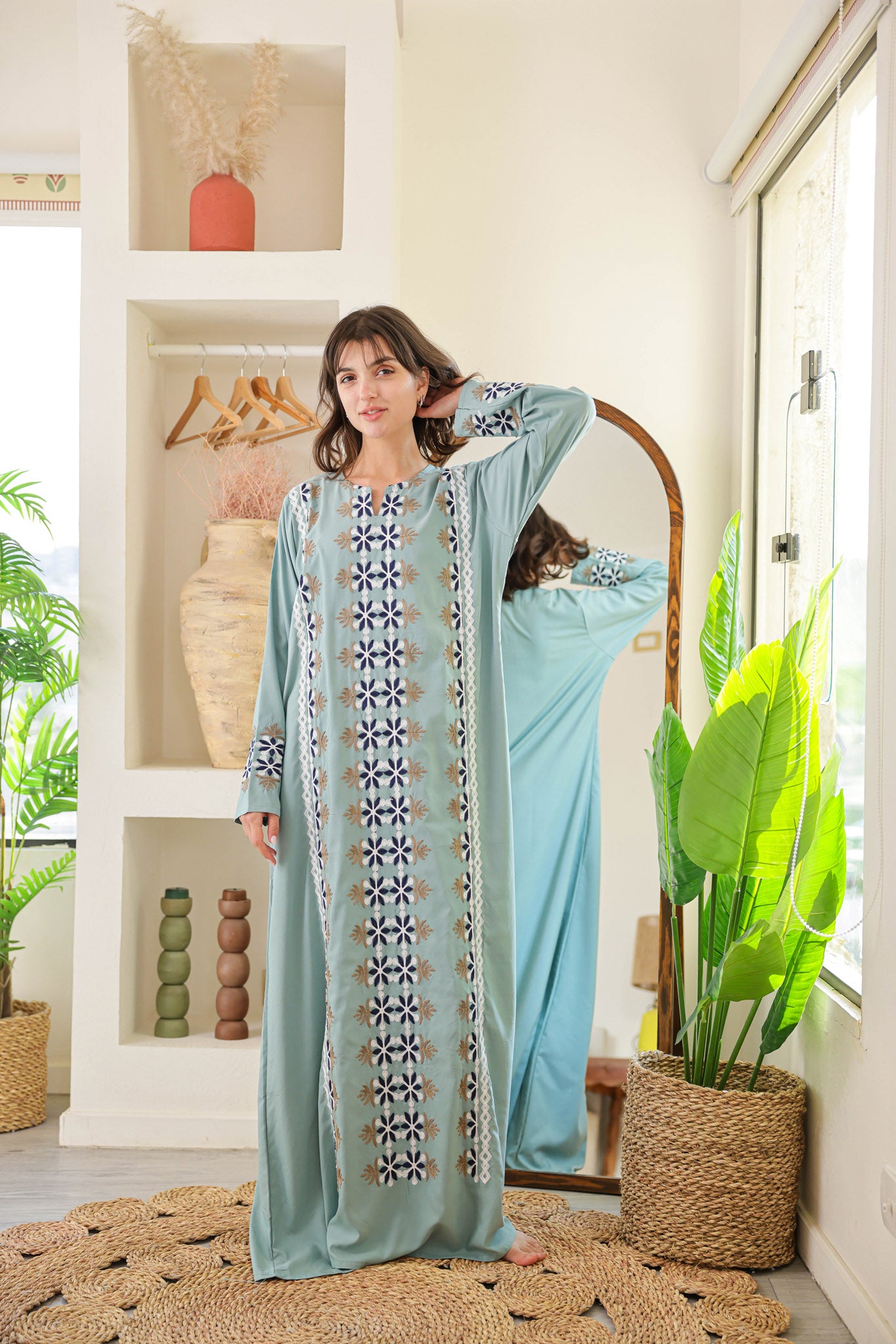 قميص داكرون ساده بكم مطرز 166