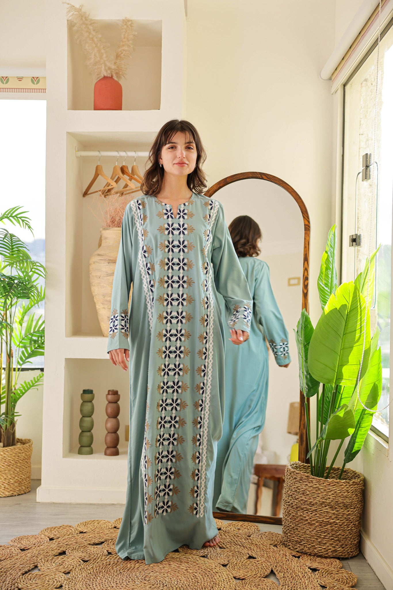 قميص داكرون ساده بكم مطرز 166