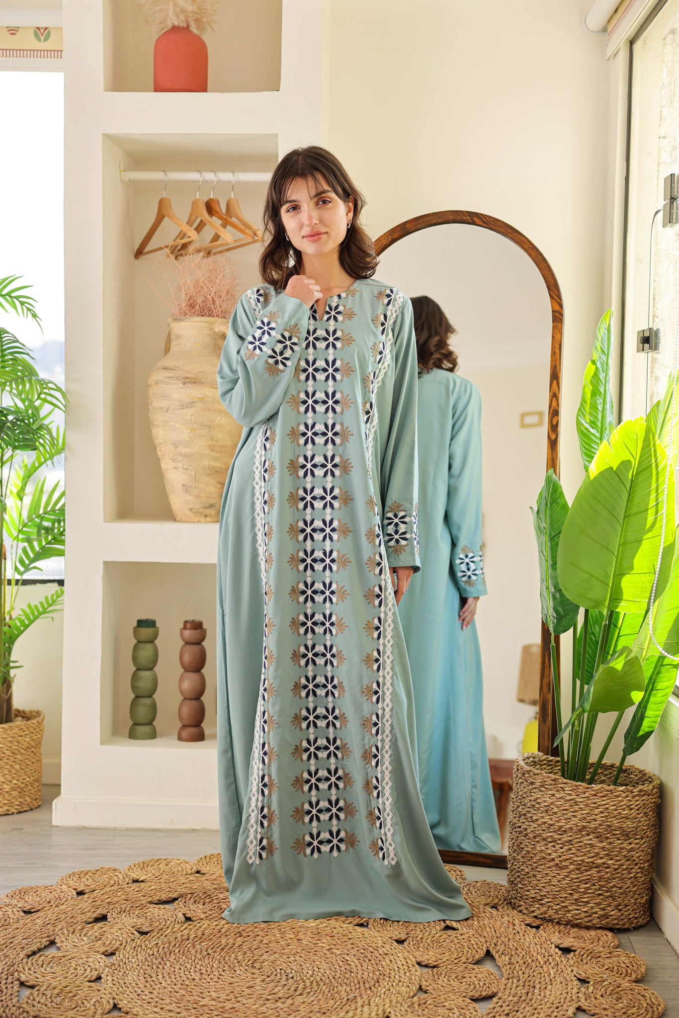 قميص داكرون ساده بكم مطرز 166