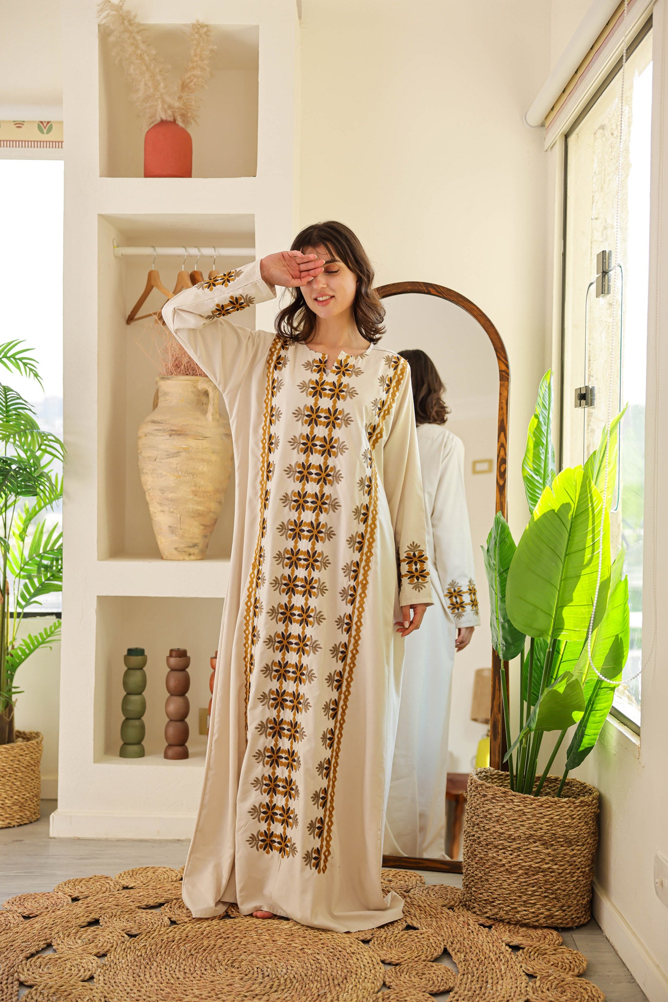 قميص داكرون ساده بكم مطرز 166