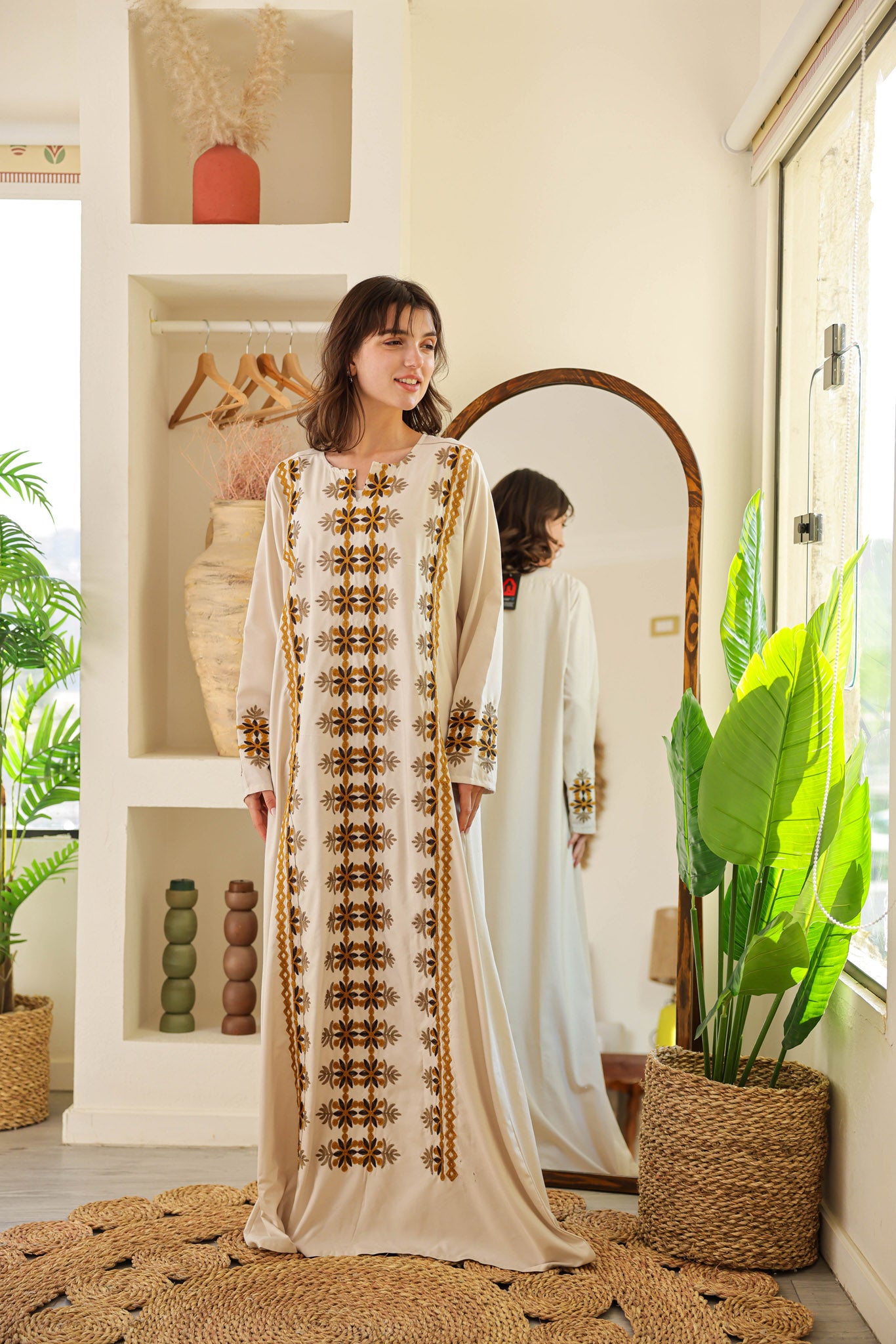 قميص داكرون ساده بكم مطرز 166