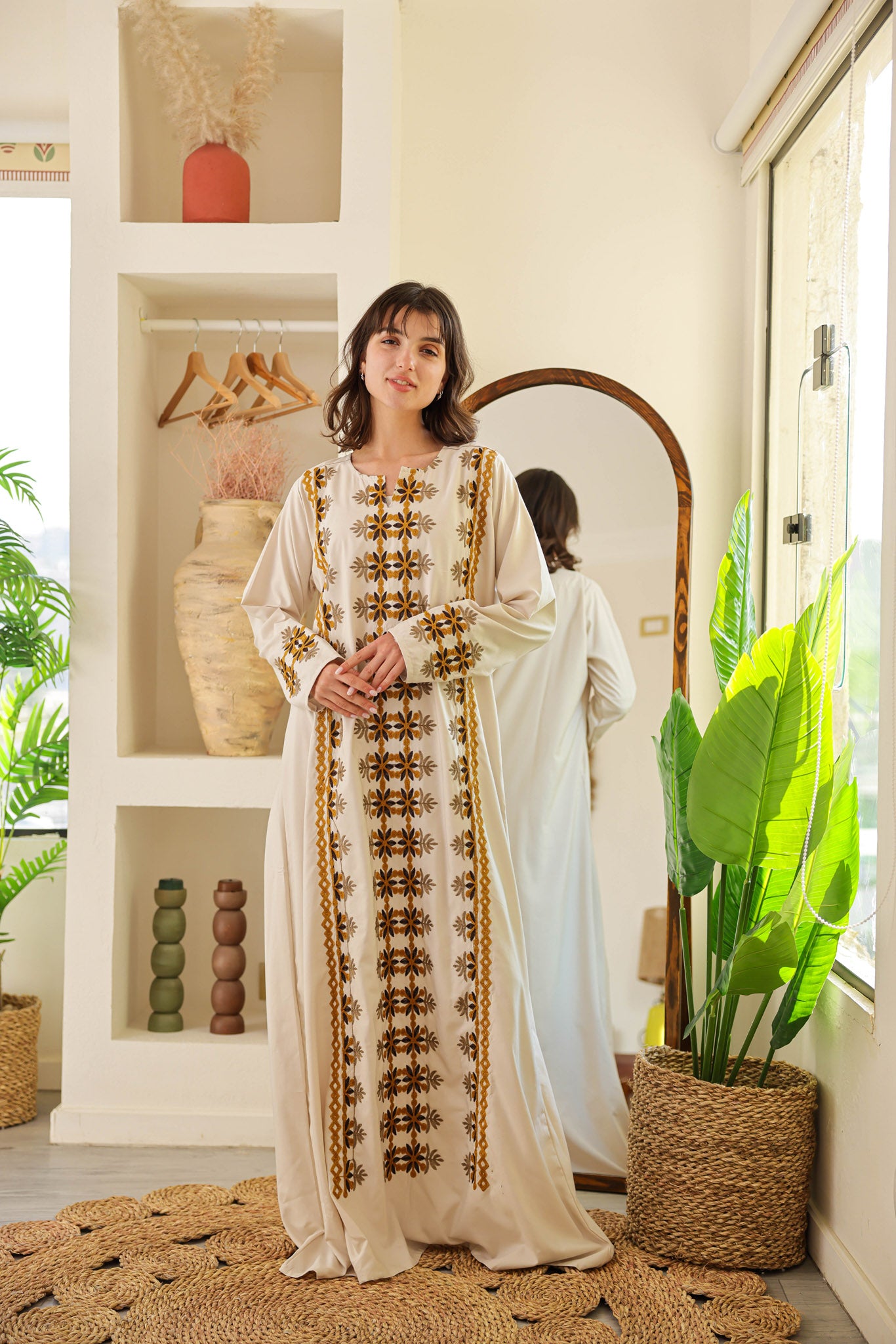 قميص داكرون ساده بكم مطرز 166