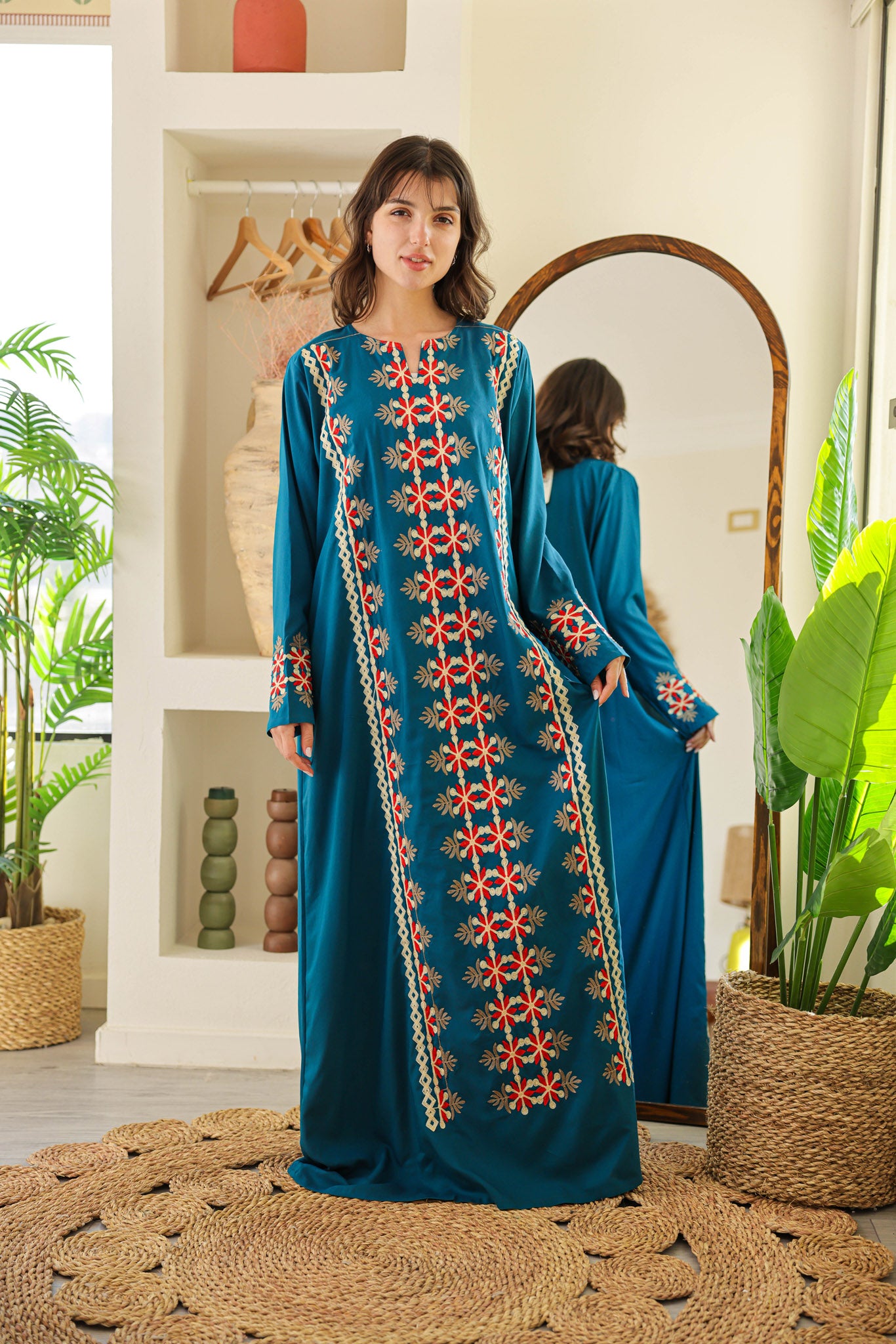 قميص داكرون ساده بكم مطرز 166