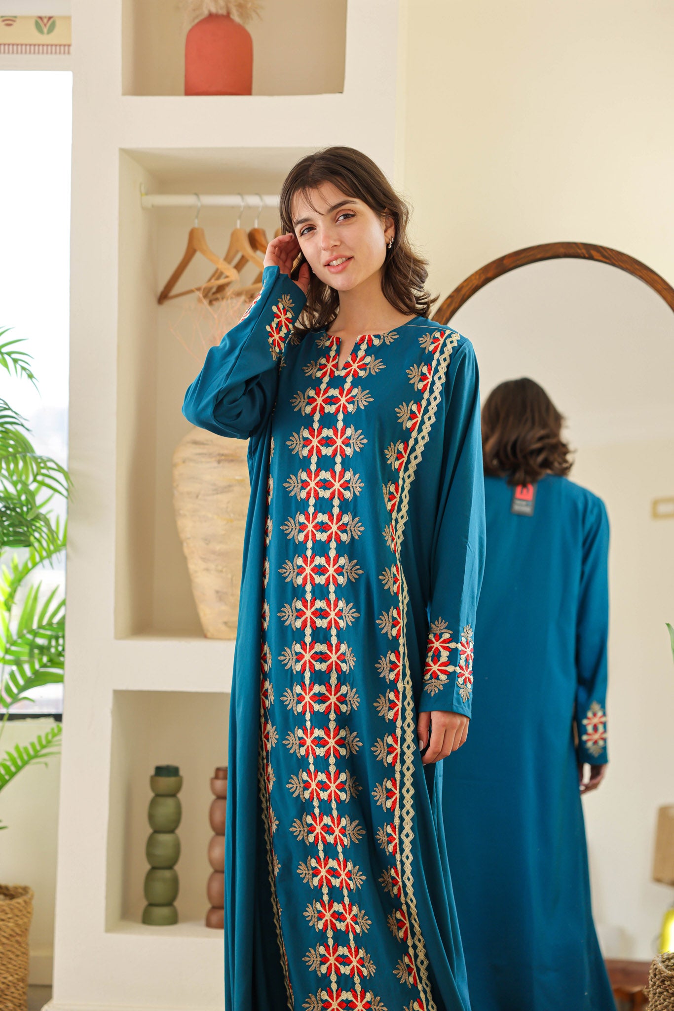 قميص داكرون ساده بكم مطرز 166