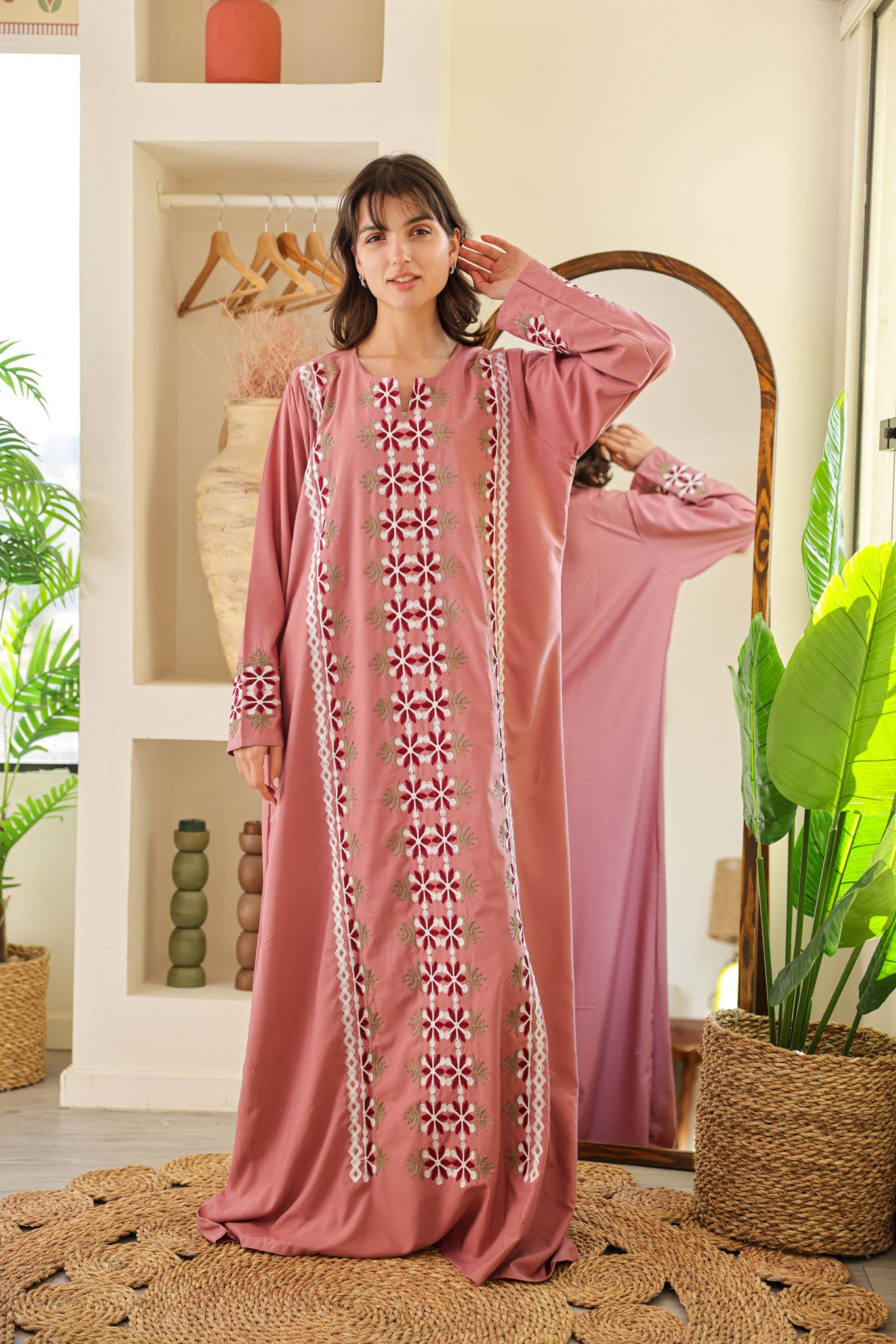 قميص داكرون ساده بكم مطرز 166