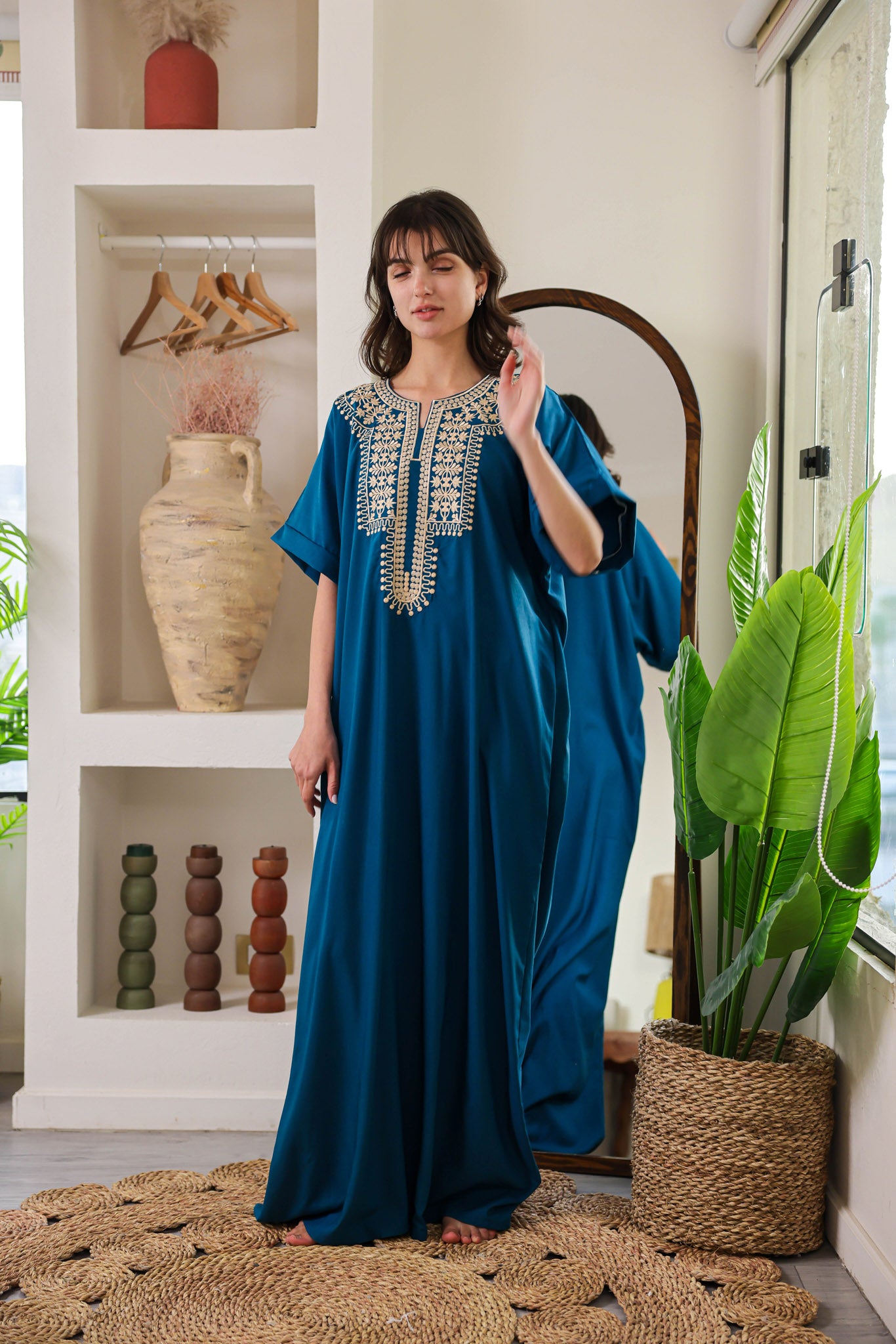 قميص داكرون نص كم مطرز