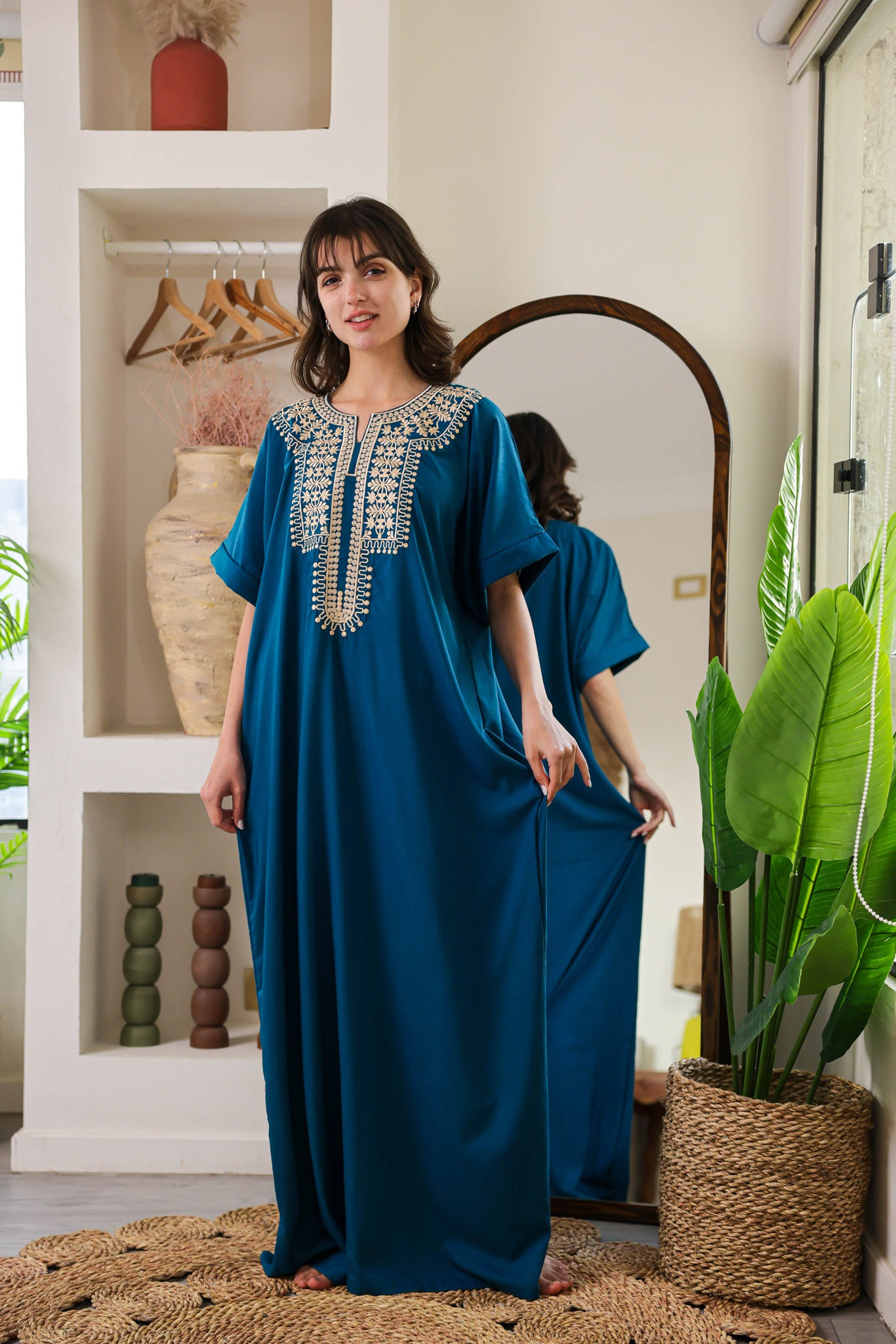 قميص داكرون نص كم مطرز