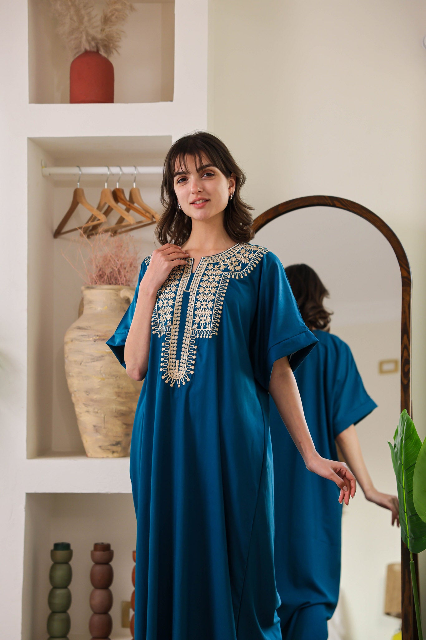 قميص داكرون نص كم مطرز