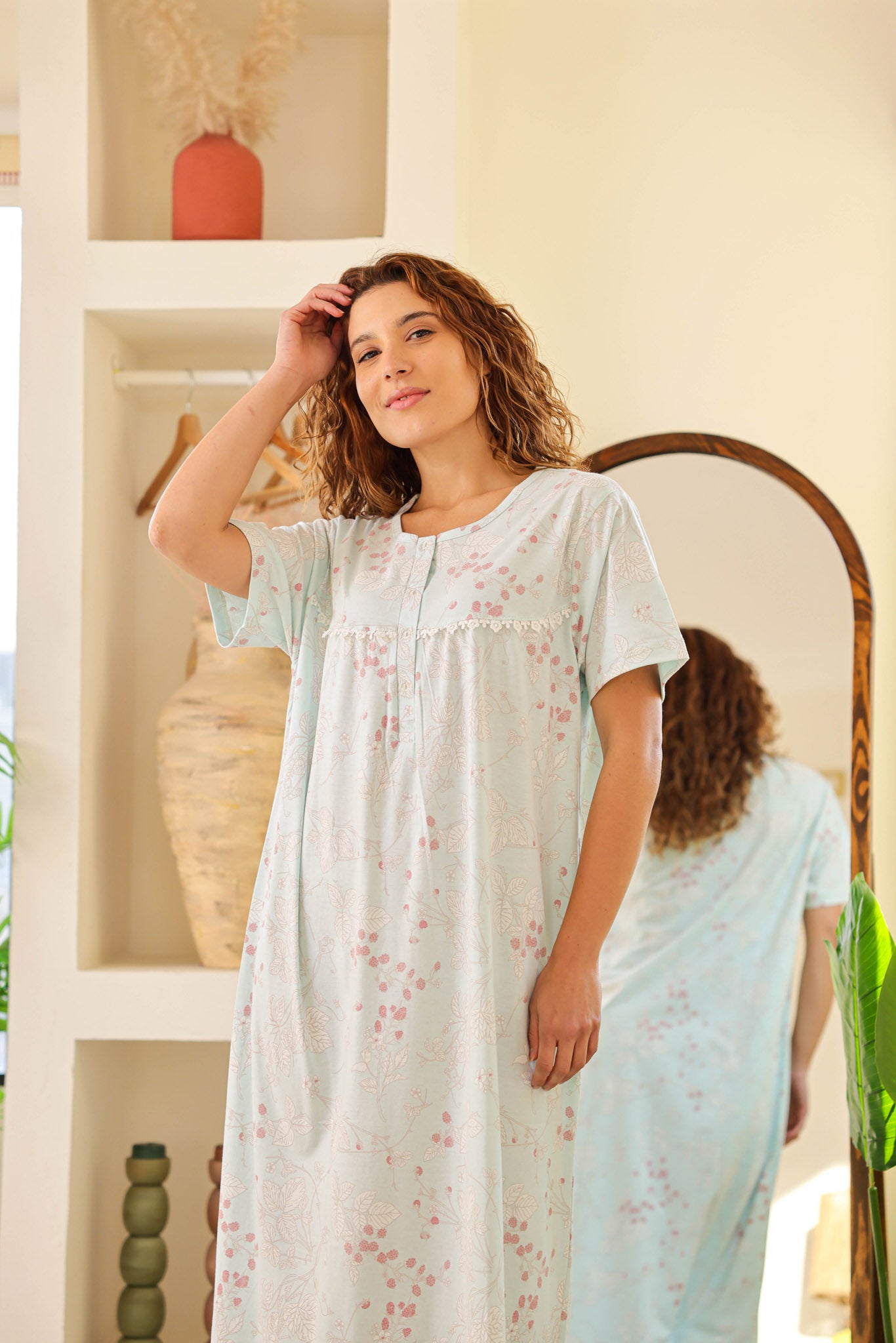 قميص نص كم قطن مطبوع بسفره بندا وزراير