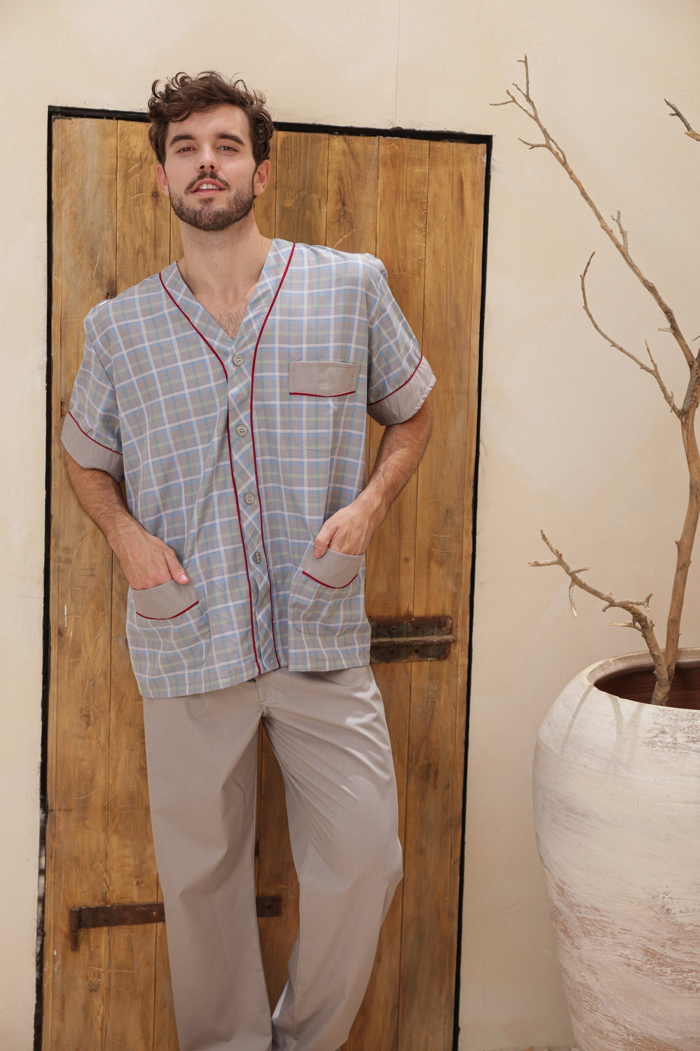 بيجاما رجالي سلاحي كلاسيك بزراير