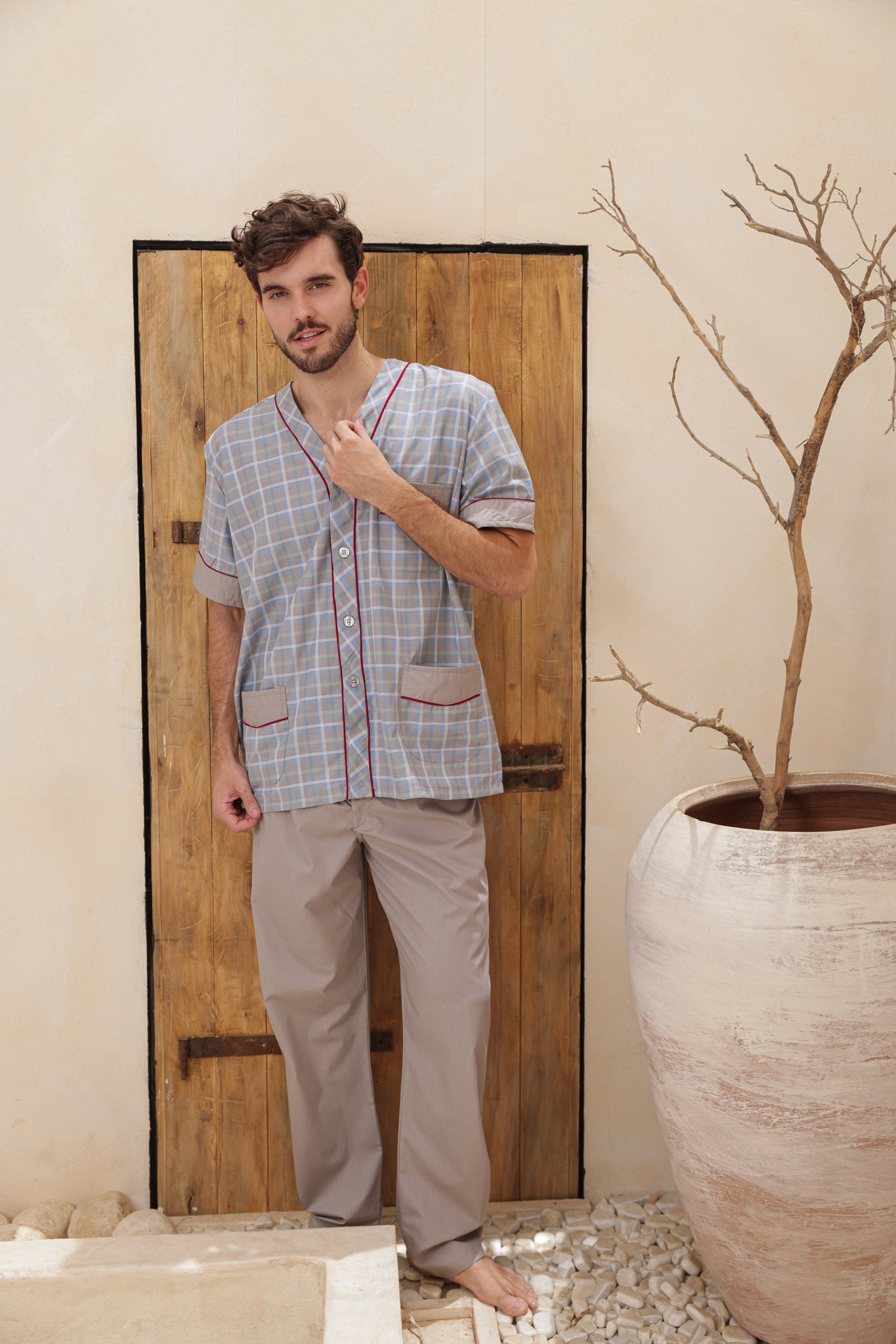 بيجاما رجالي سلاحي كلاسيك بزراير