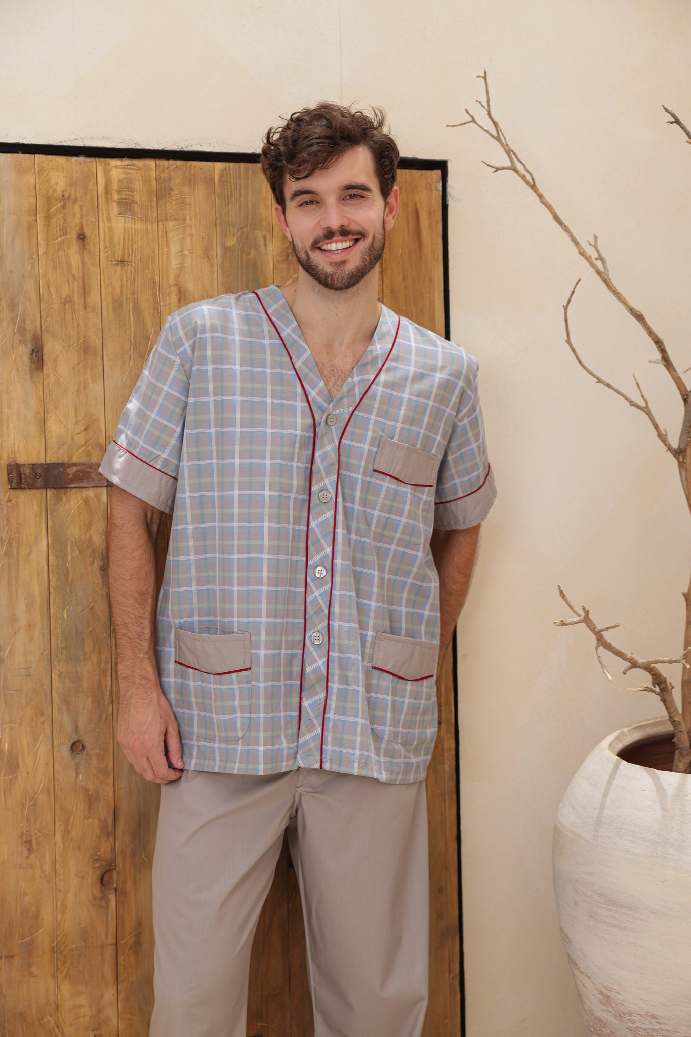 بيجاما رجالي سلاحي كلاسيك بزراير