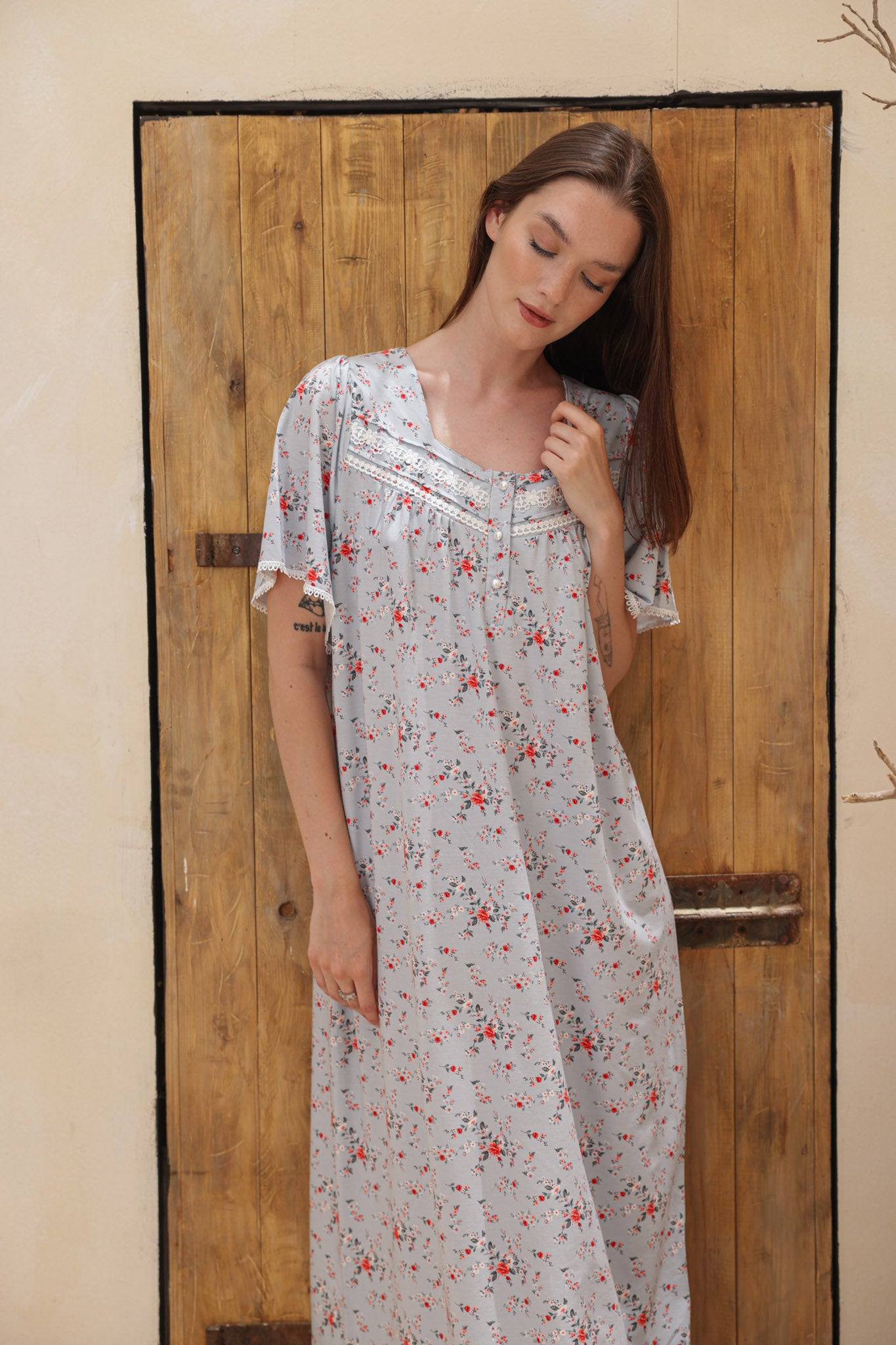 قميص ليكرا مايكي رقبه مربعه بنرفيرات جبير ومرد نص كم