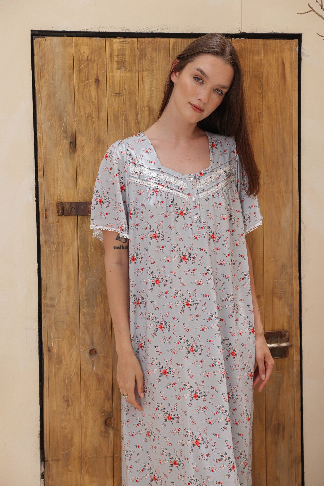 قميص ليكرا مايكي رقبه مربعه بنرفيرات جبير ومرد نص كم