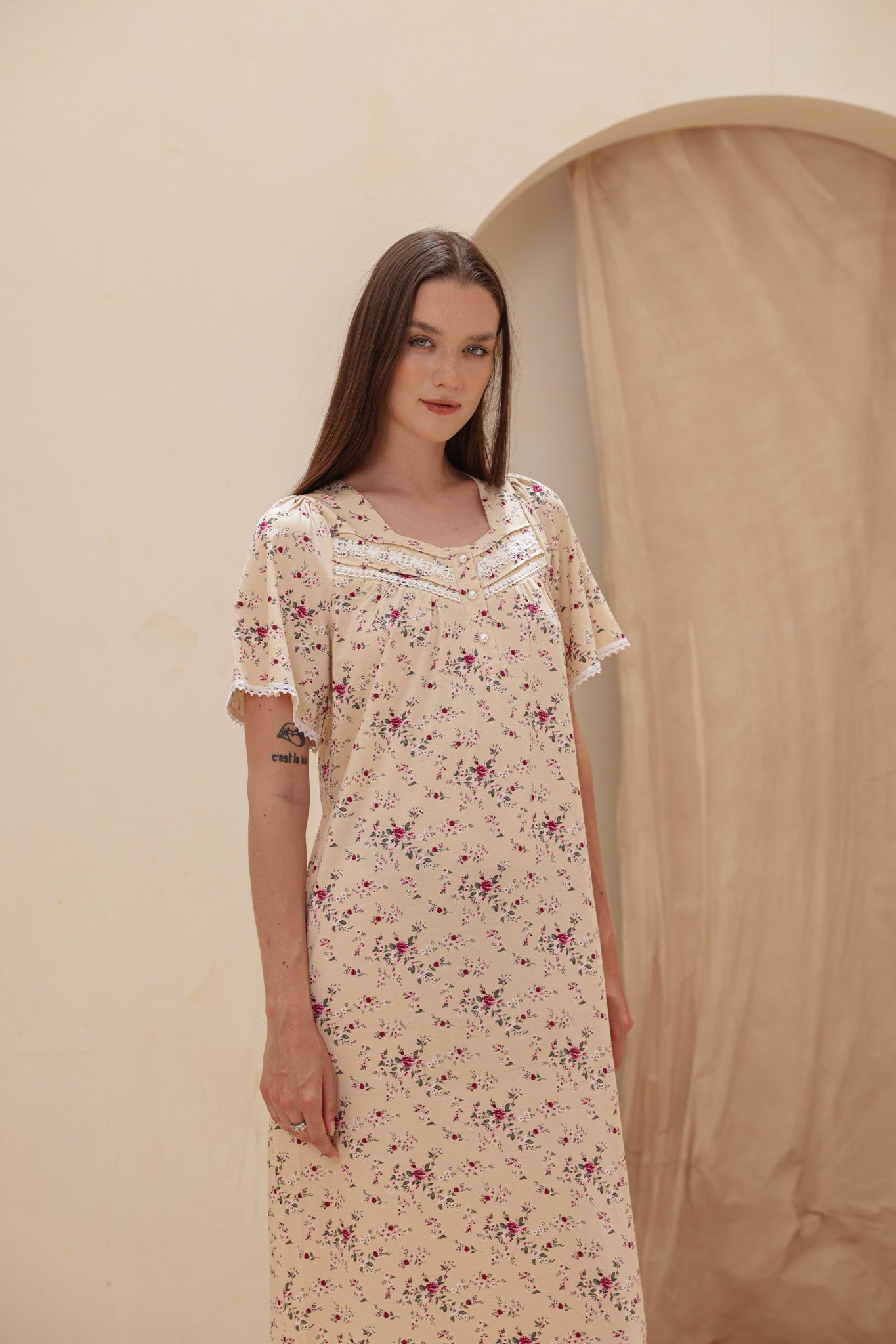 قميص ليكرا مايكي رقبه مربعه بنرفيرات جبير ومرد نص كم