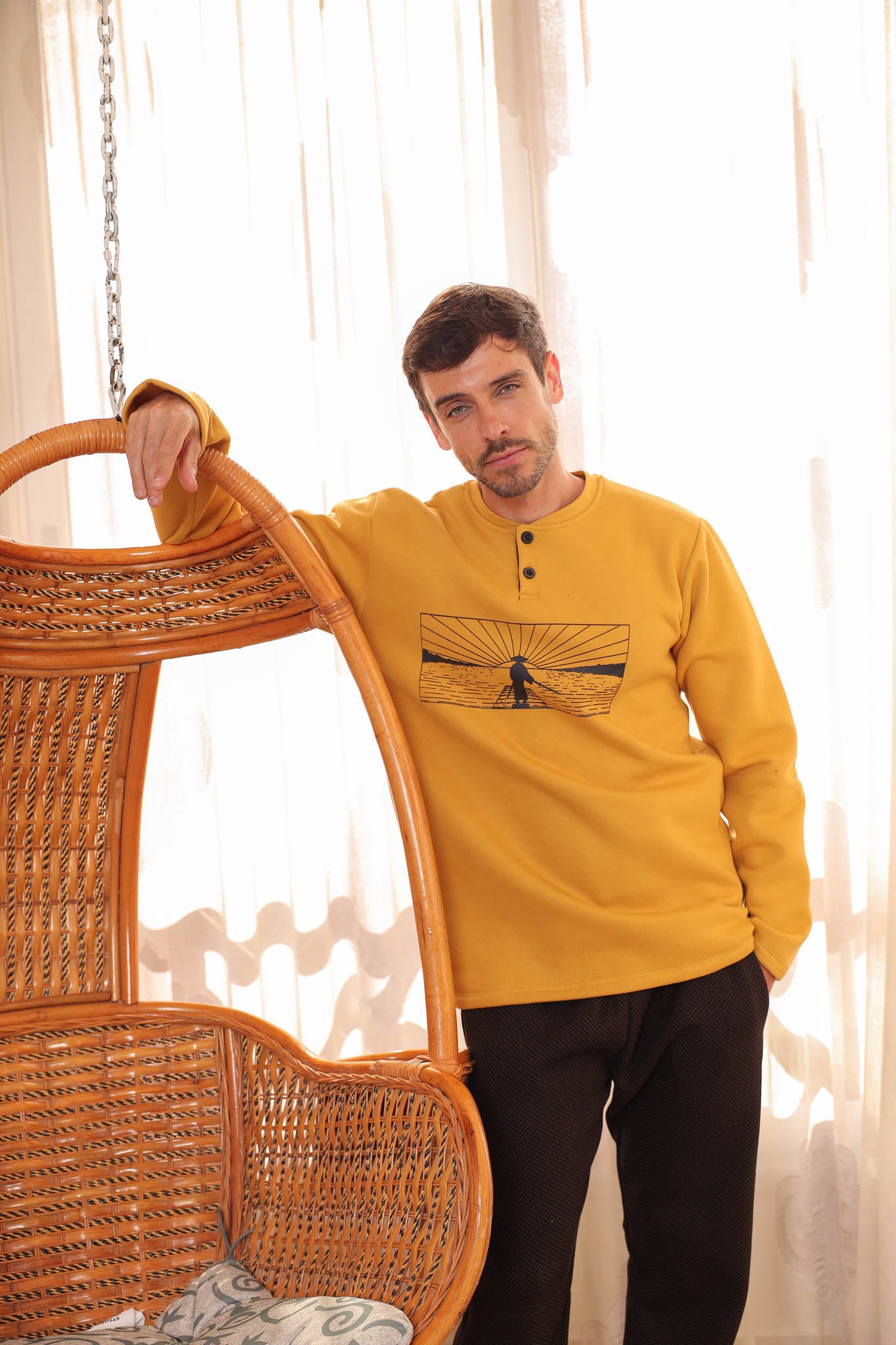 بيجاما ميلتون صدرد مطبوع بنطلون روتاري