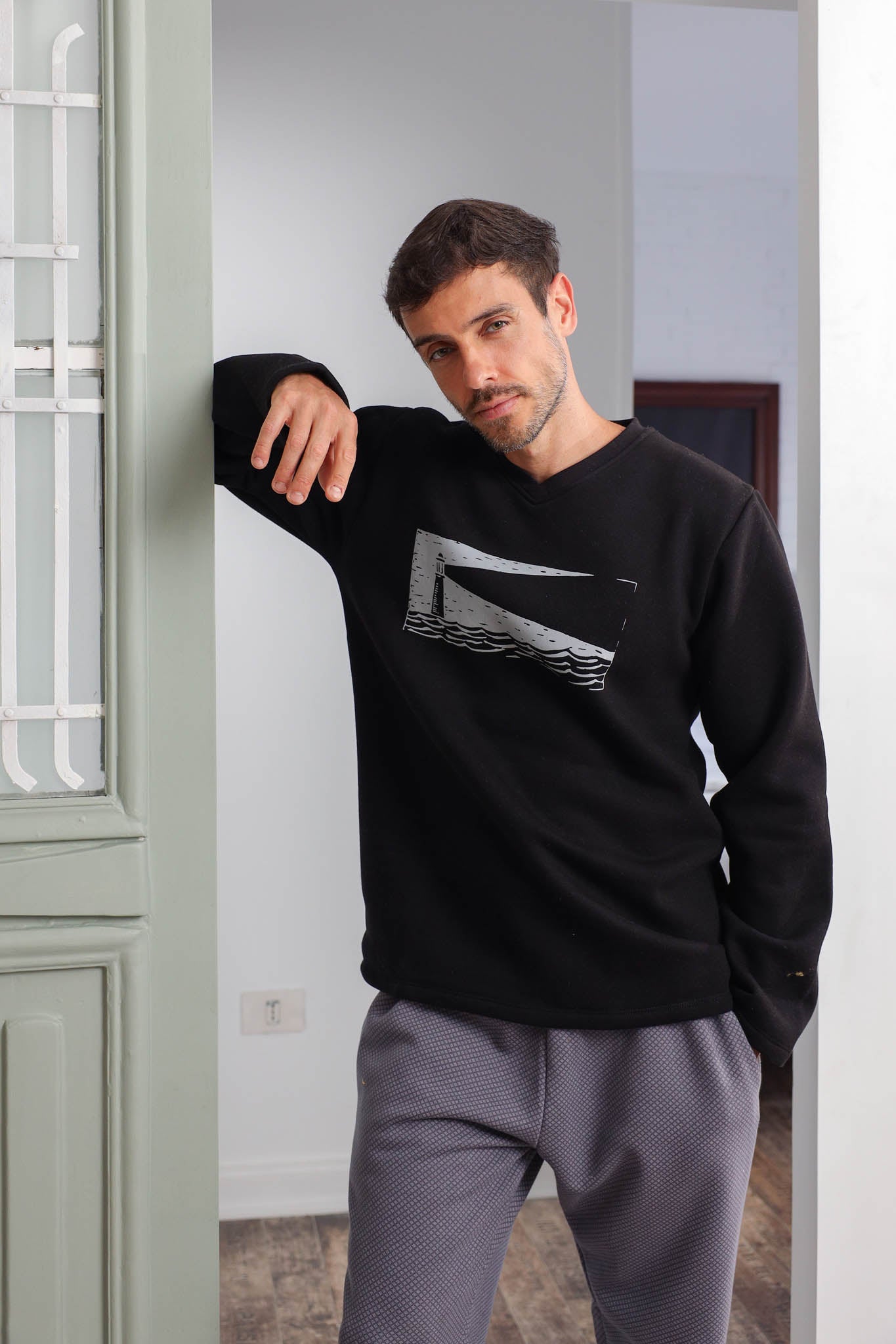 بيجاما ميلتون صدر مطبوع بنطلون روتاري