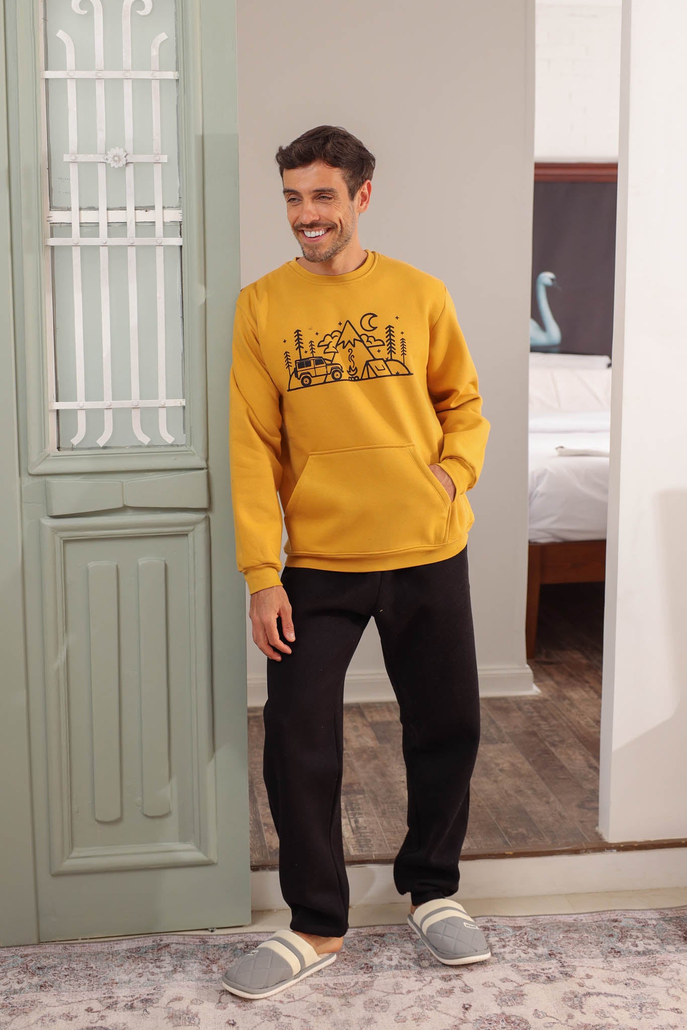 بيجاما ميلتون مطبوع بنطلون ساده