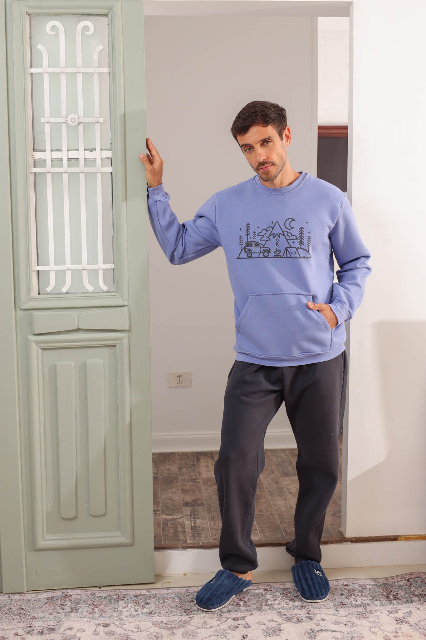 بيجاما ميلتون مطبوع بنطلون ساده