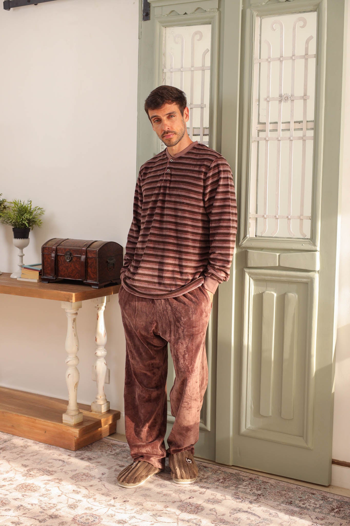 بيجاما قطيفه سترايبر بنطلون ساده