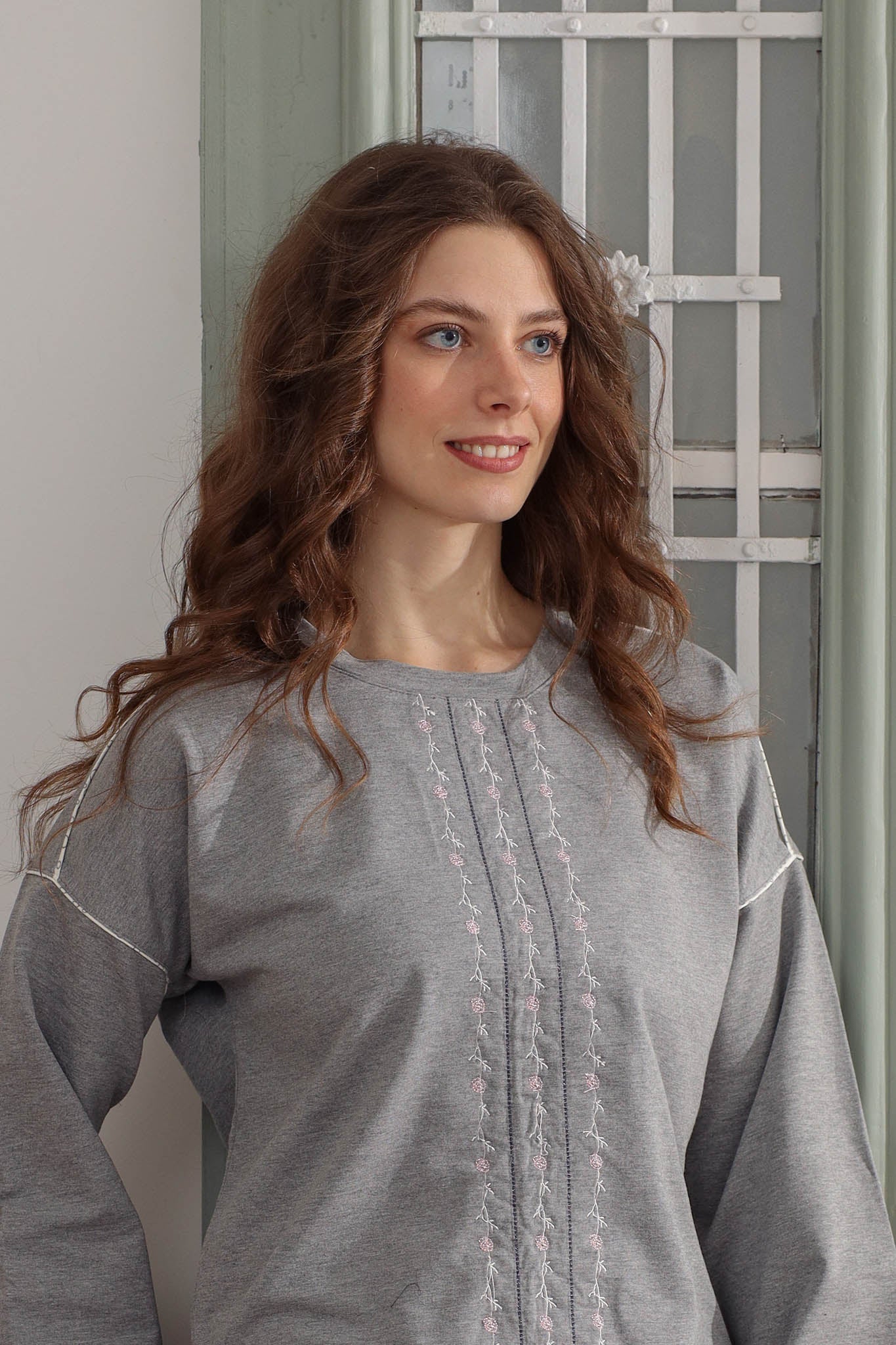 بيجاما نوم نسائي سمر ميلتون صدر مطرز