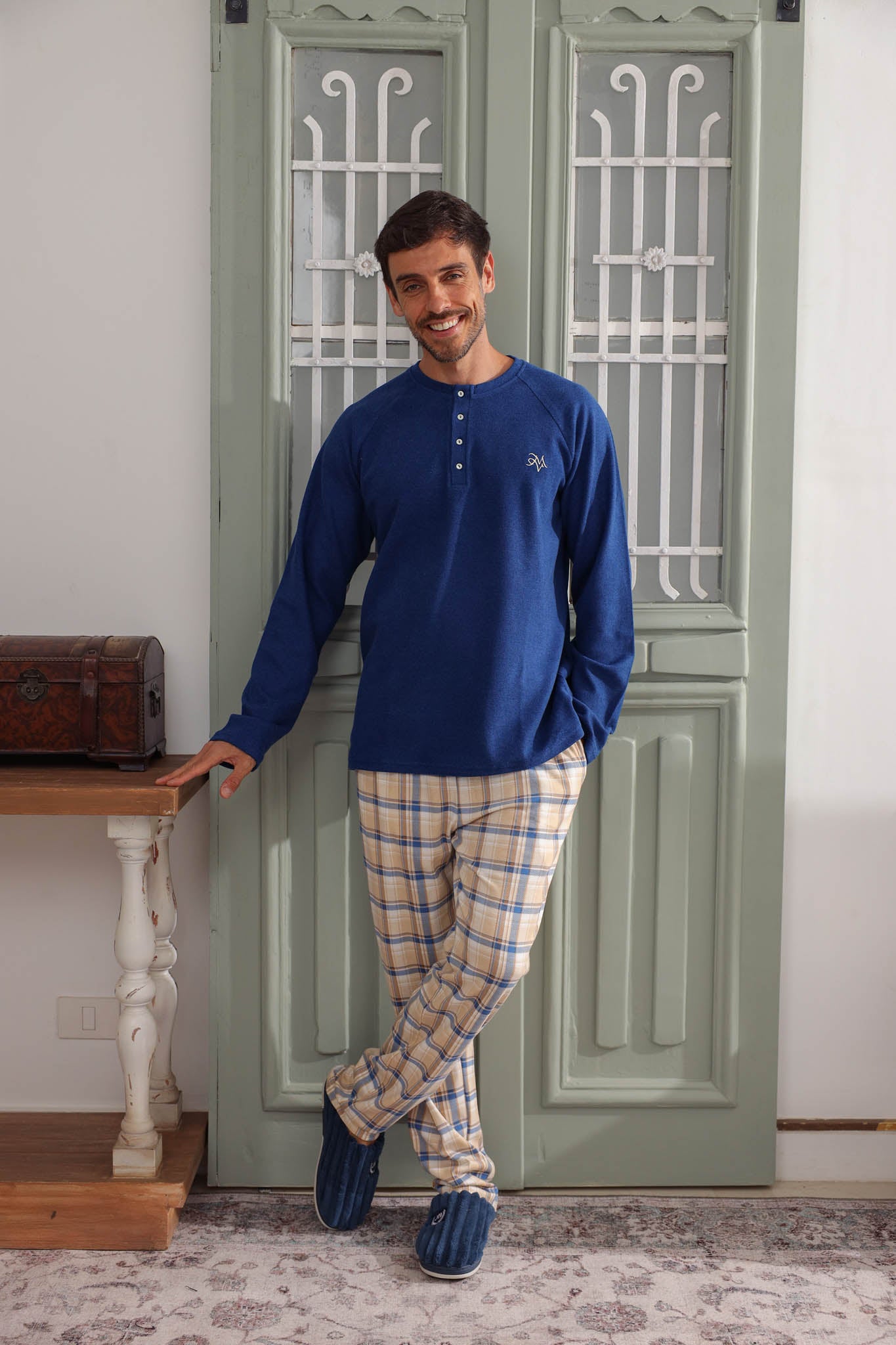 بيجاما كاشمير بمرد وبنطلون كاروه