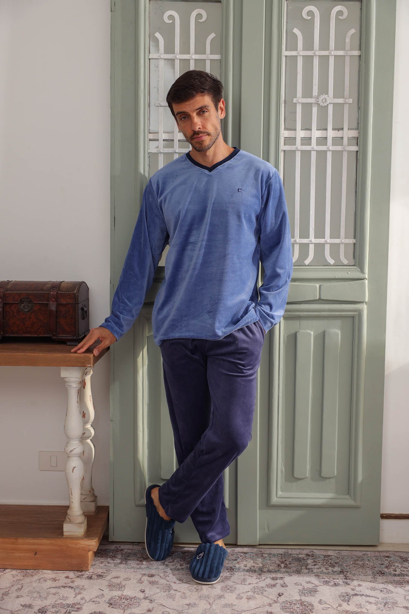 بيجاما قطيفه ساده رقبه سبعه